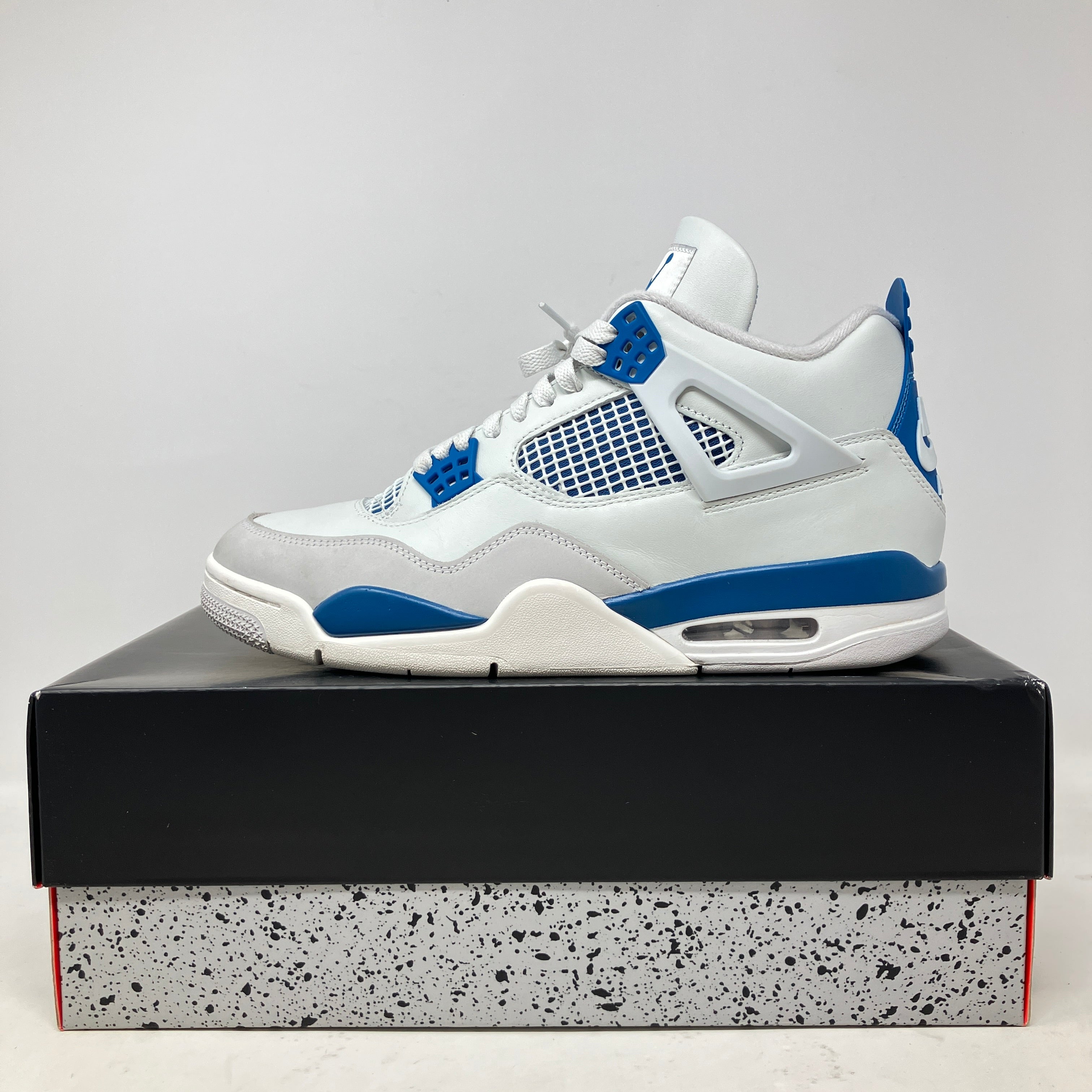 Jordan 4 Retro Military Blue (2024)