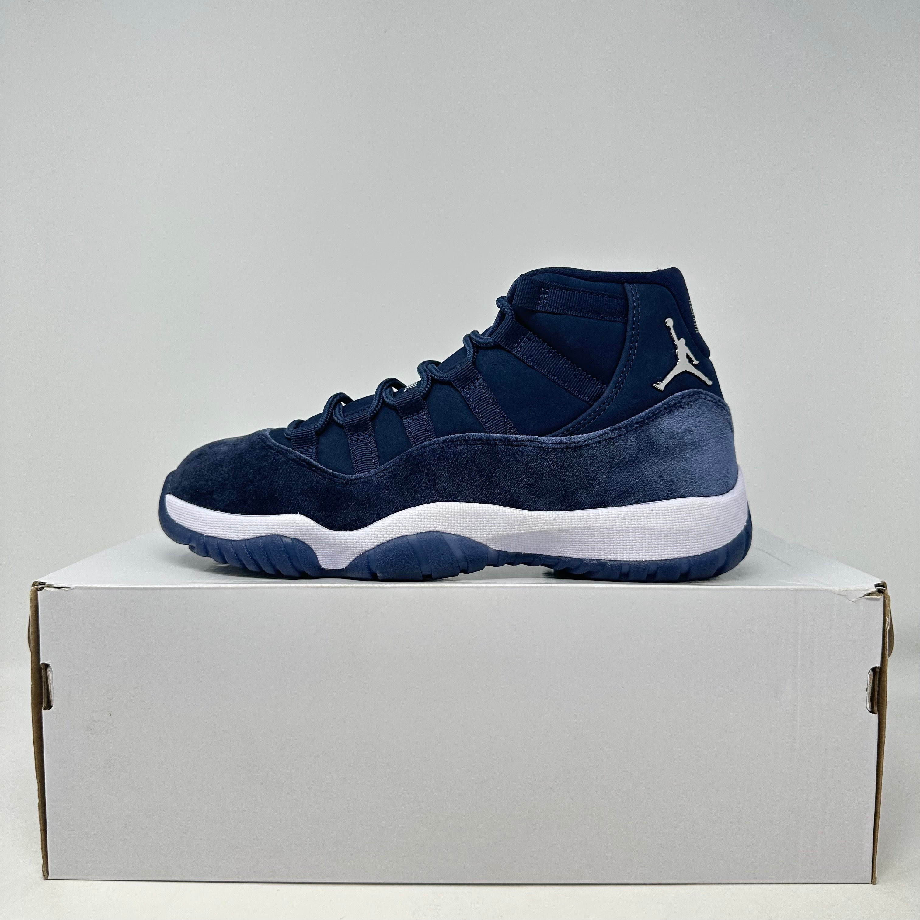 Jordan 11 Retro Midnight Navy