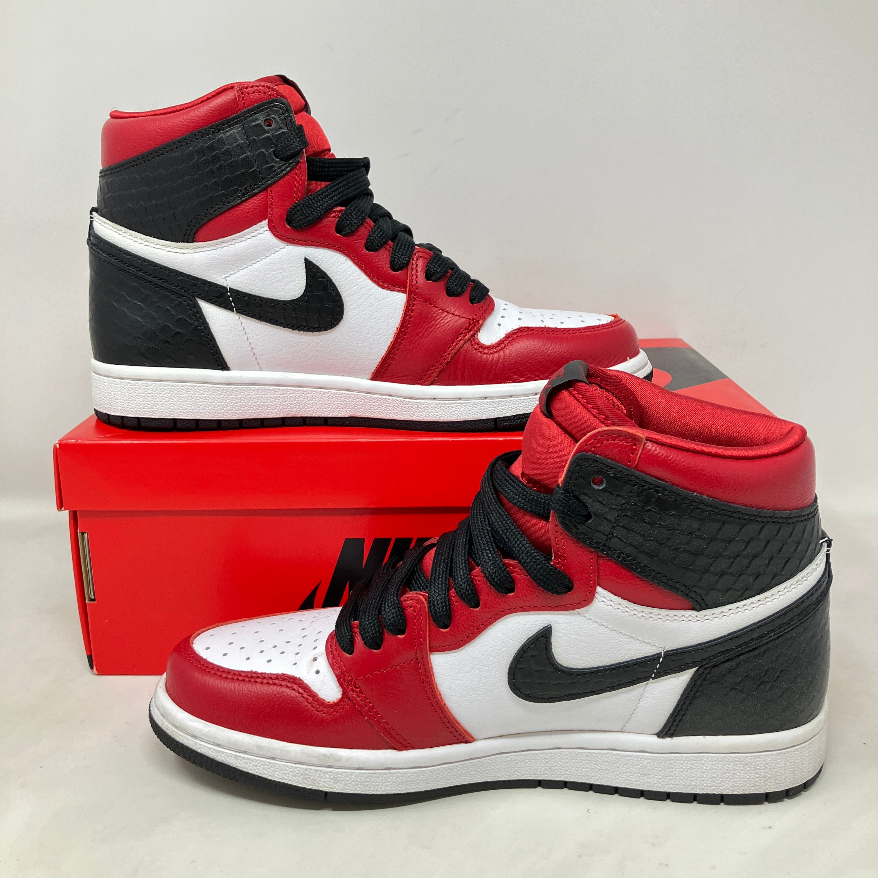 Jordan 1 Retro High Satin Snake Chicago (Women's)