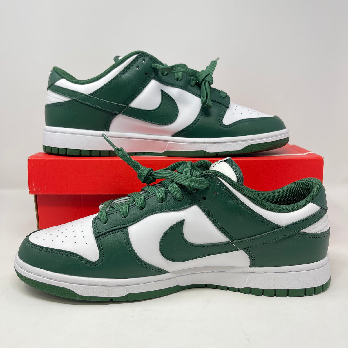 Nike Dunk Low Michigan State, alternate view 2
