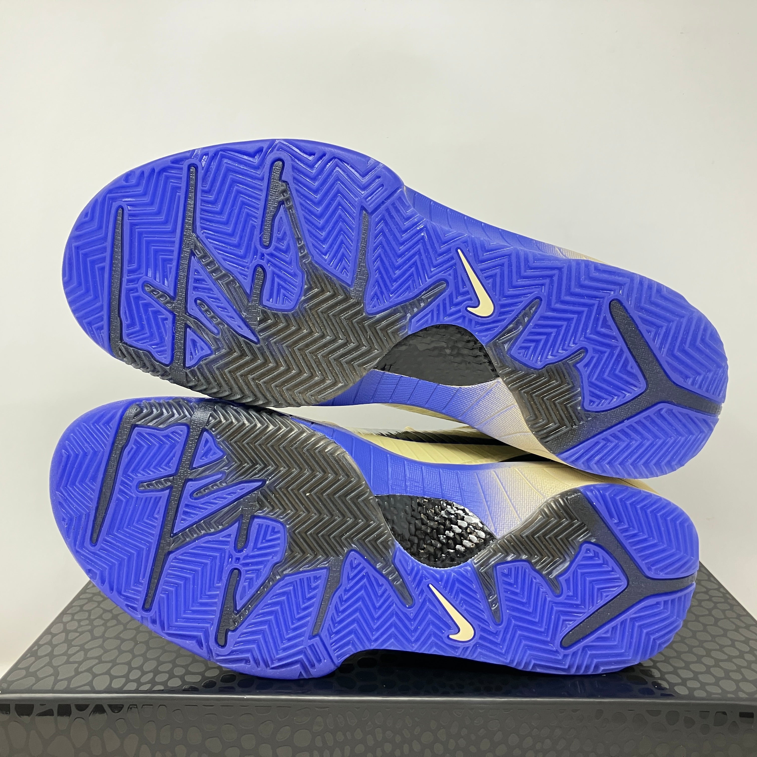 Nike Kobe 4 Protro FC Barcelona Team Gold