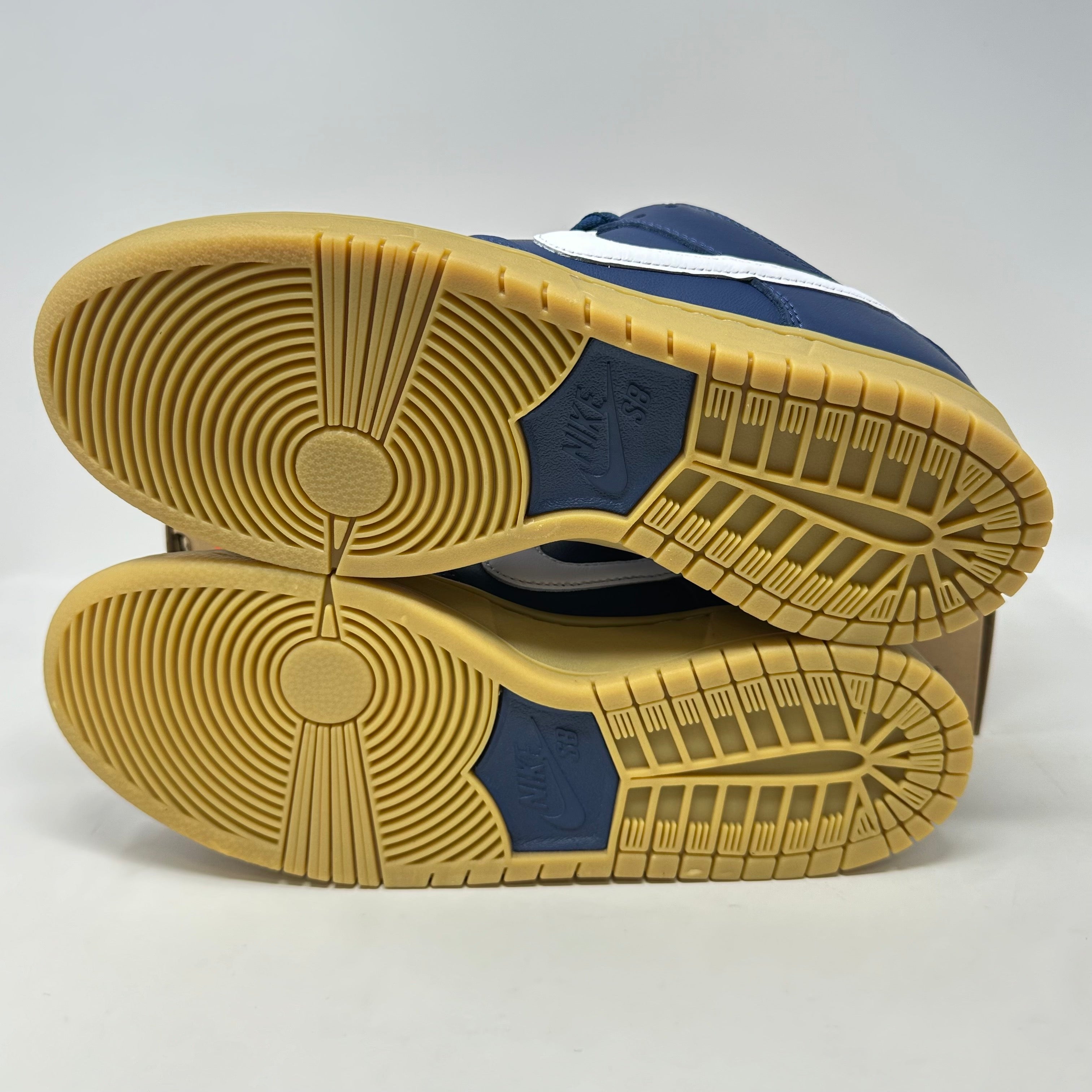 Nike SB Dunk Low Navy Gum