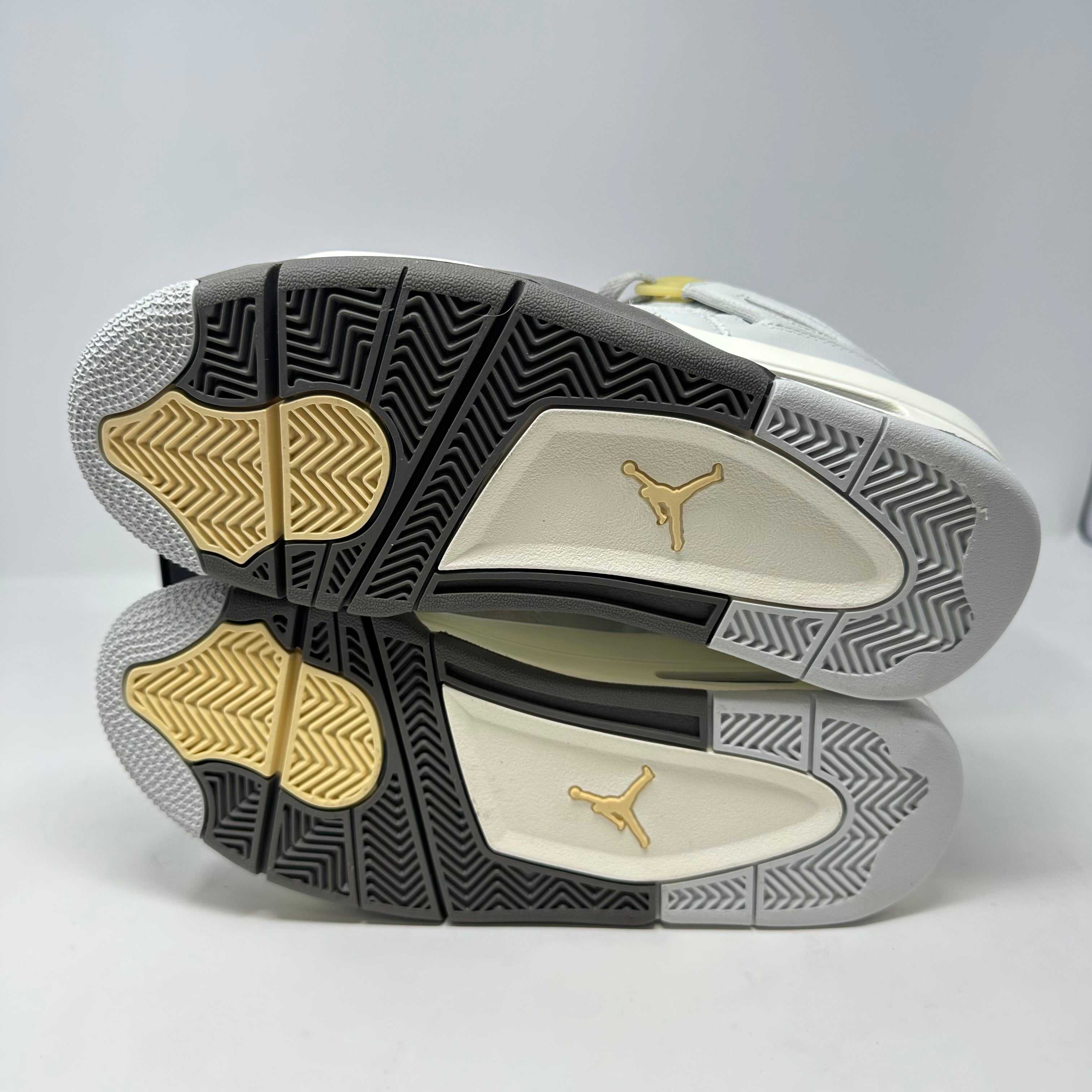 Jordan 4 Retro SE Craft Photon Dust