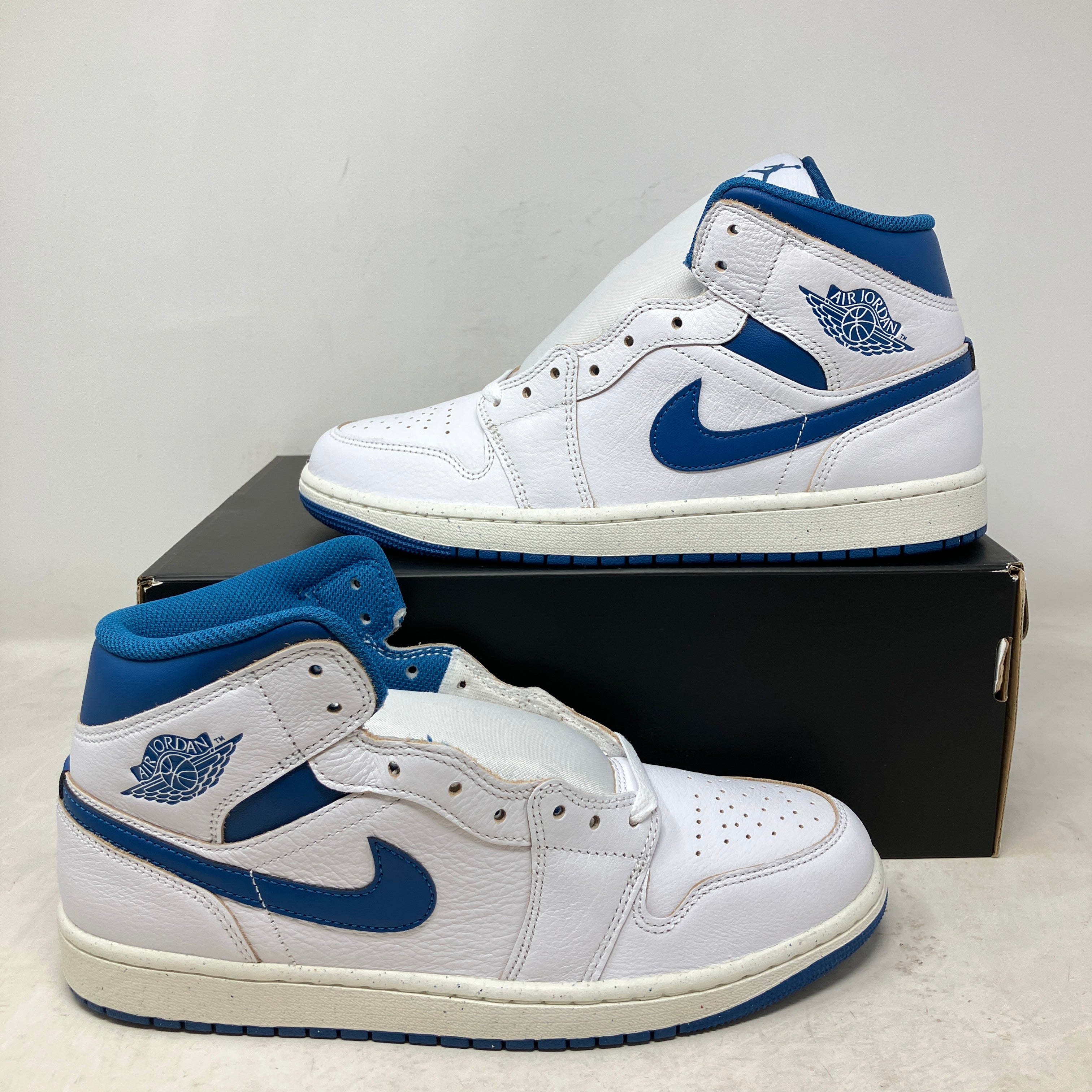 Jordan 1 Mid SE Industrial Blue