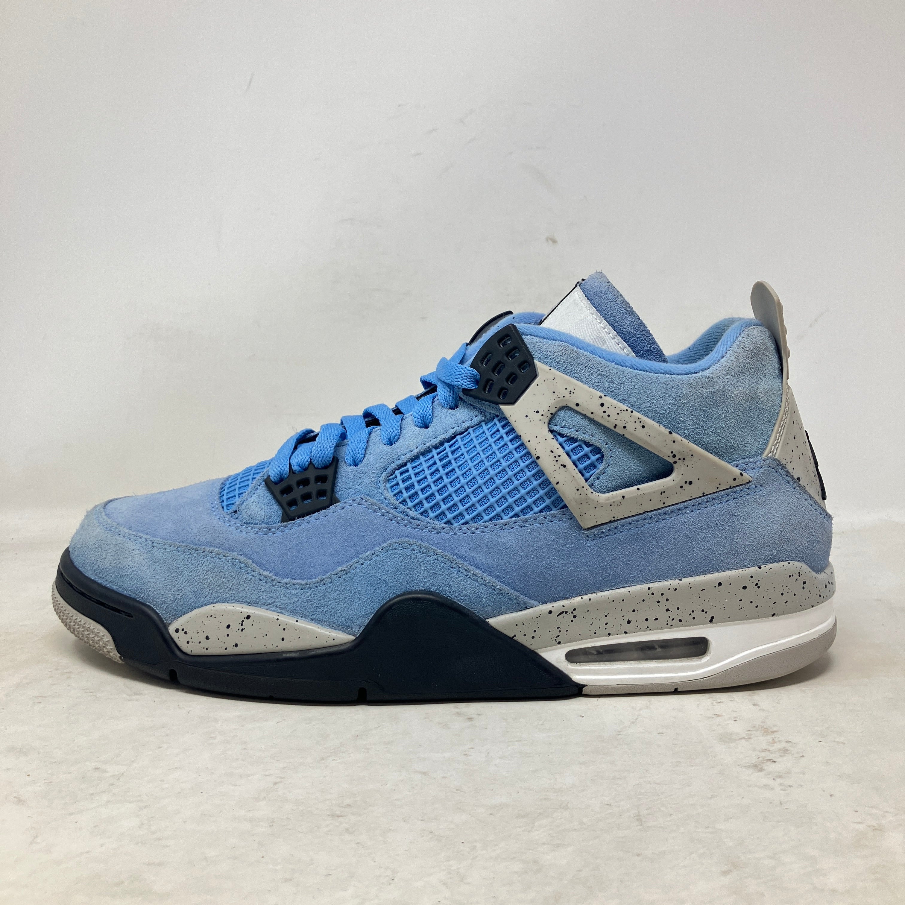 Jordan 4 Retro University Blue