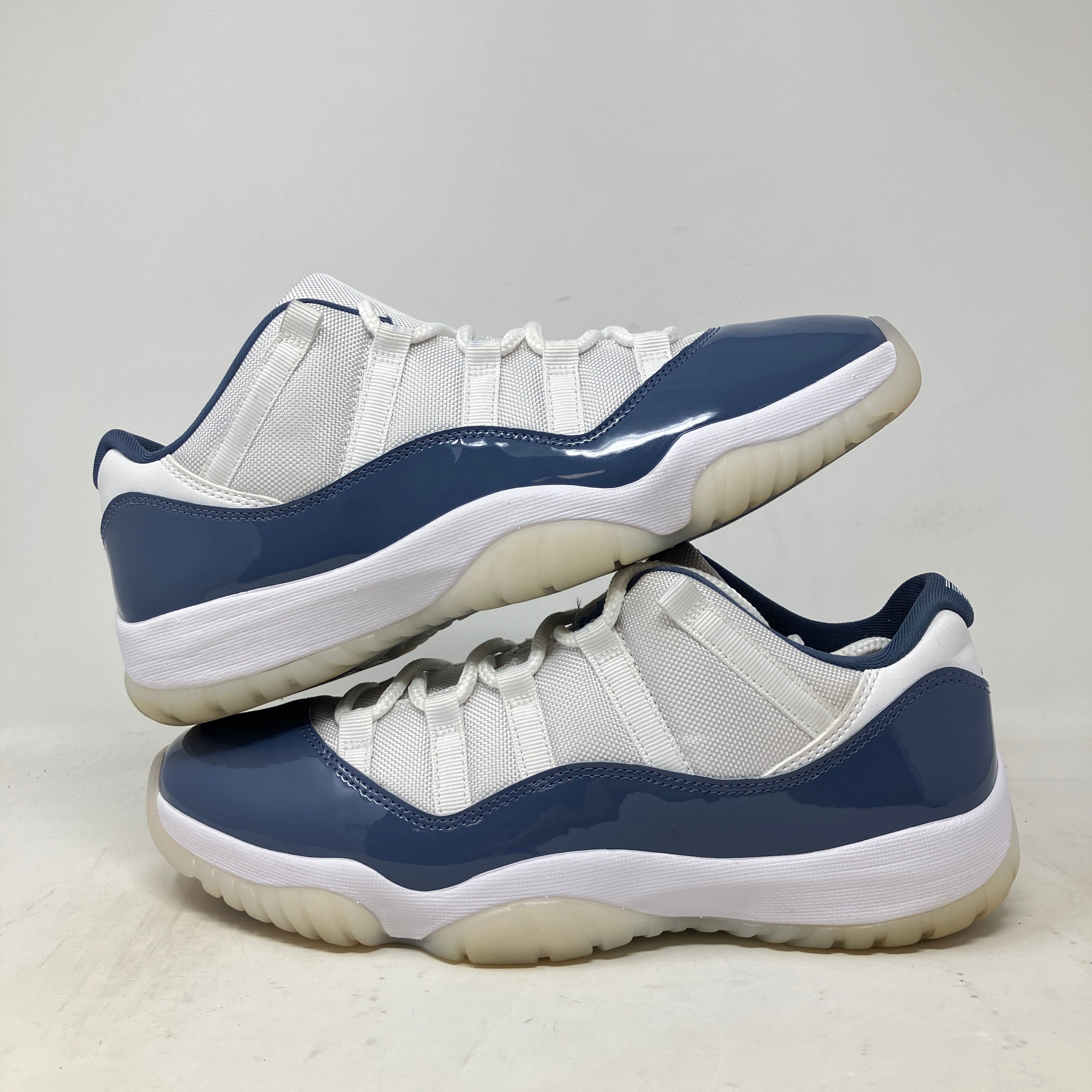 Jordan 11 Retro Low Diffused Blue