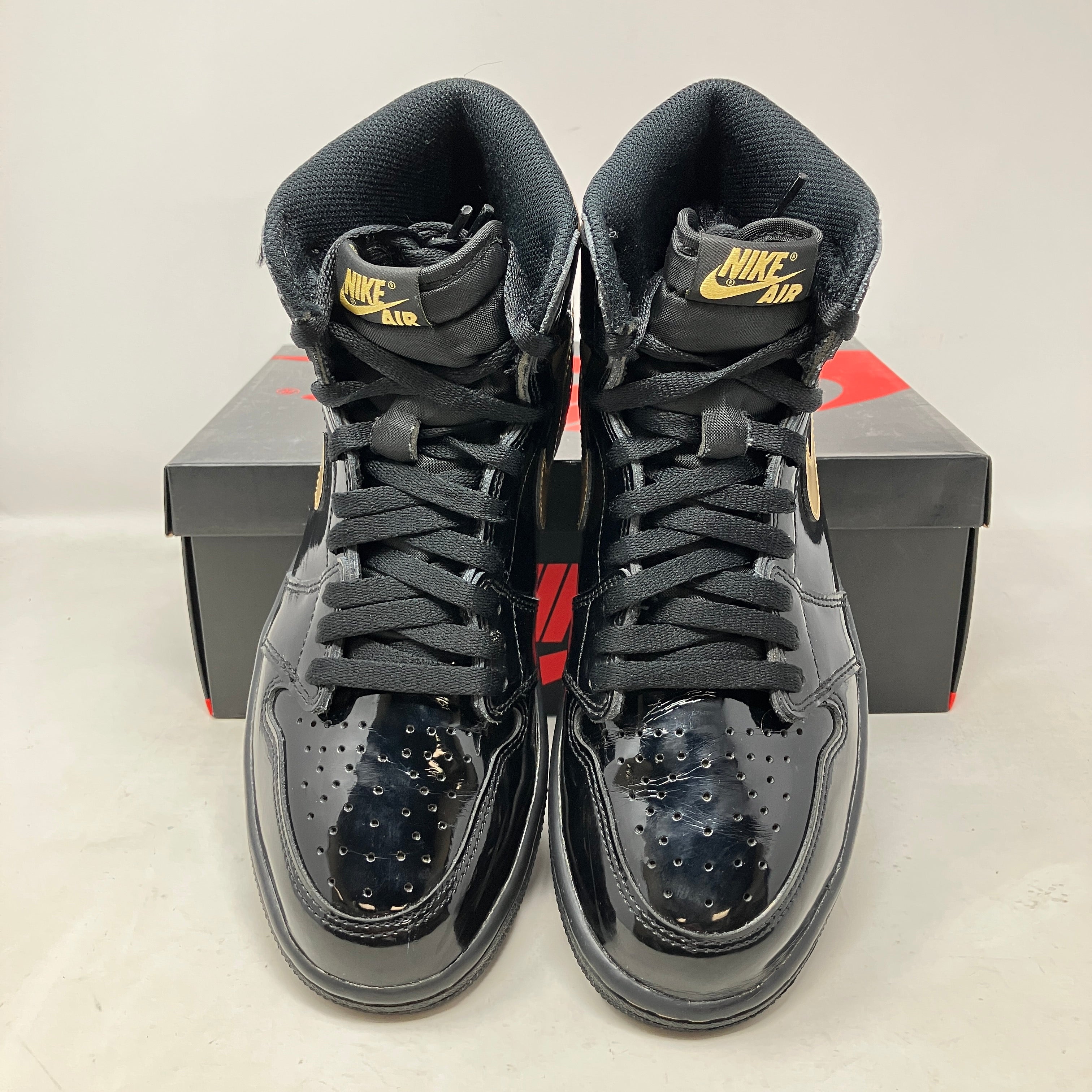 Jordan 1 Retro High Black Metallic Gold