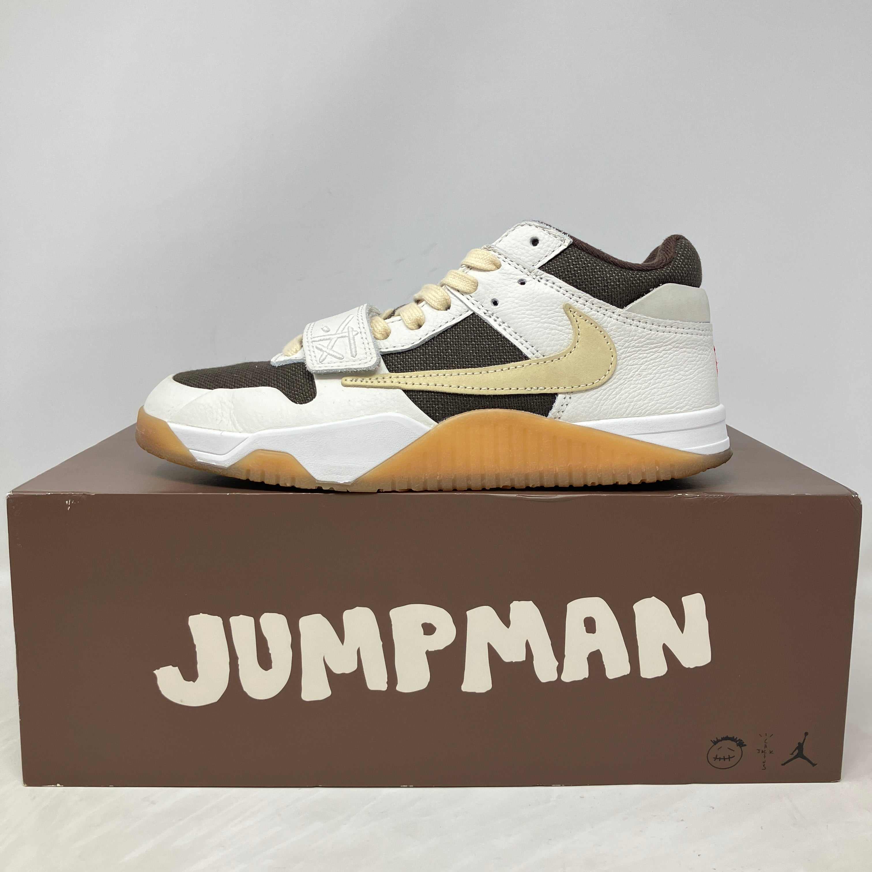 Jordan Jumpman Jack TR Travis Scott Sail sneaker on Jumpman box pre-owned with all accessories