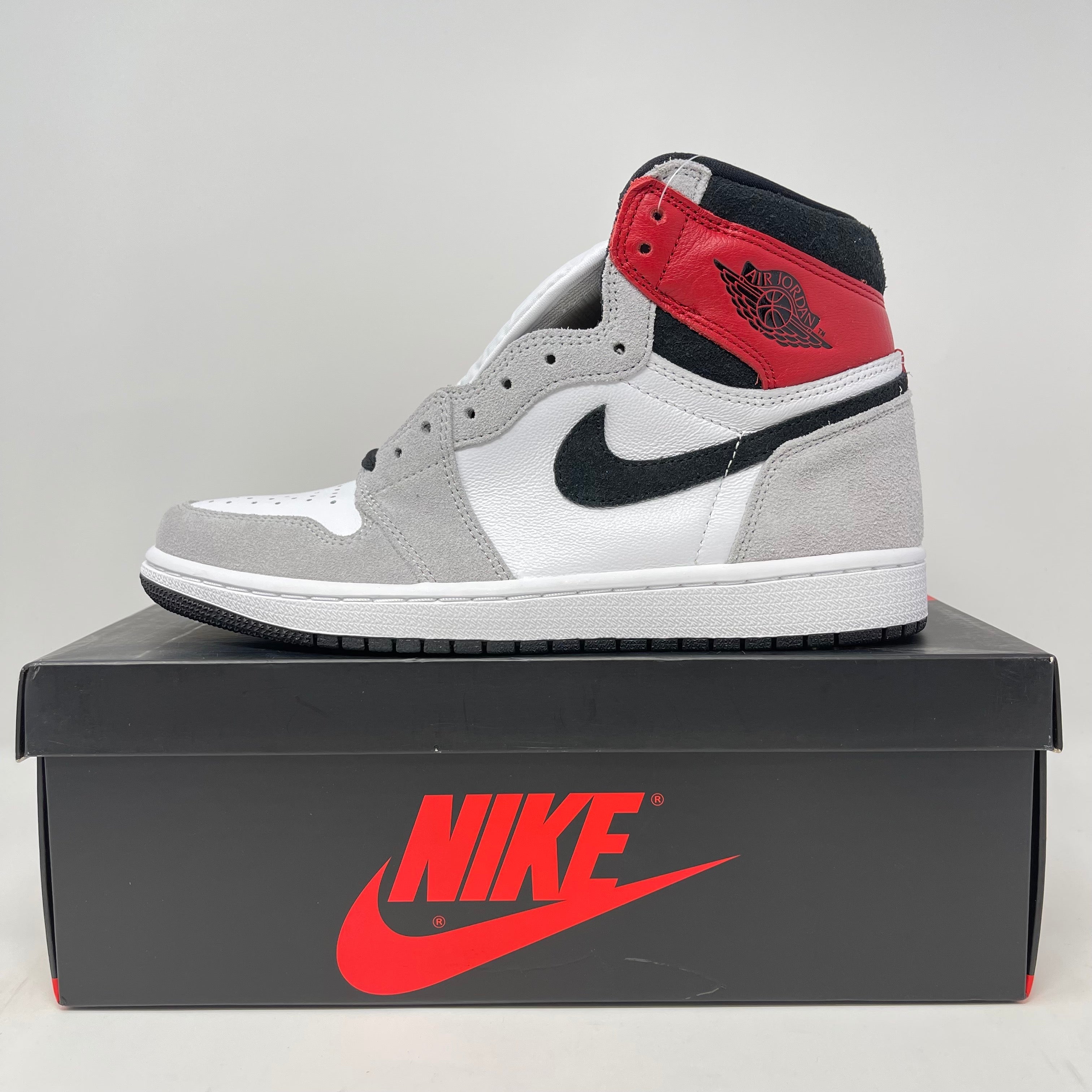 Jordan 1 Retro High Light Smoke Grey