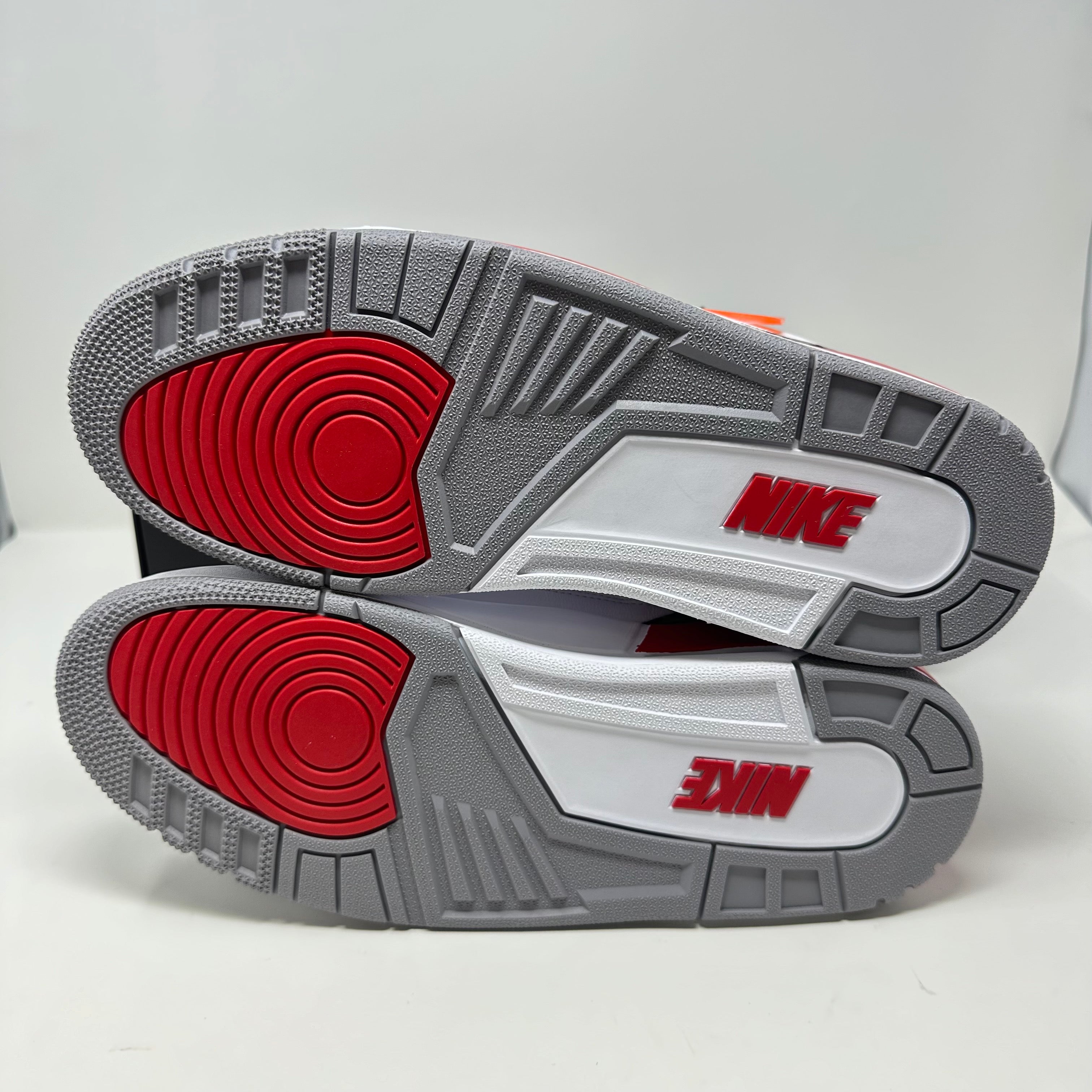 Jordan 3 Retro Fire Red (2022)