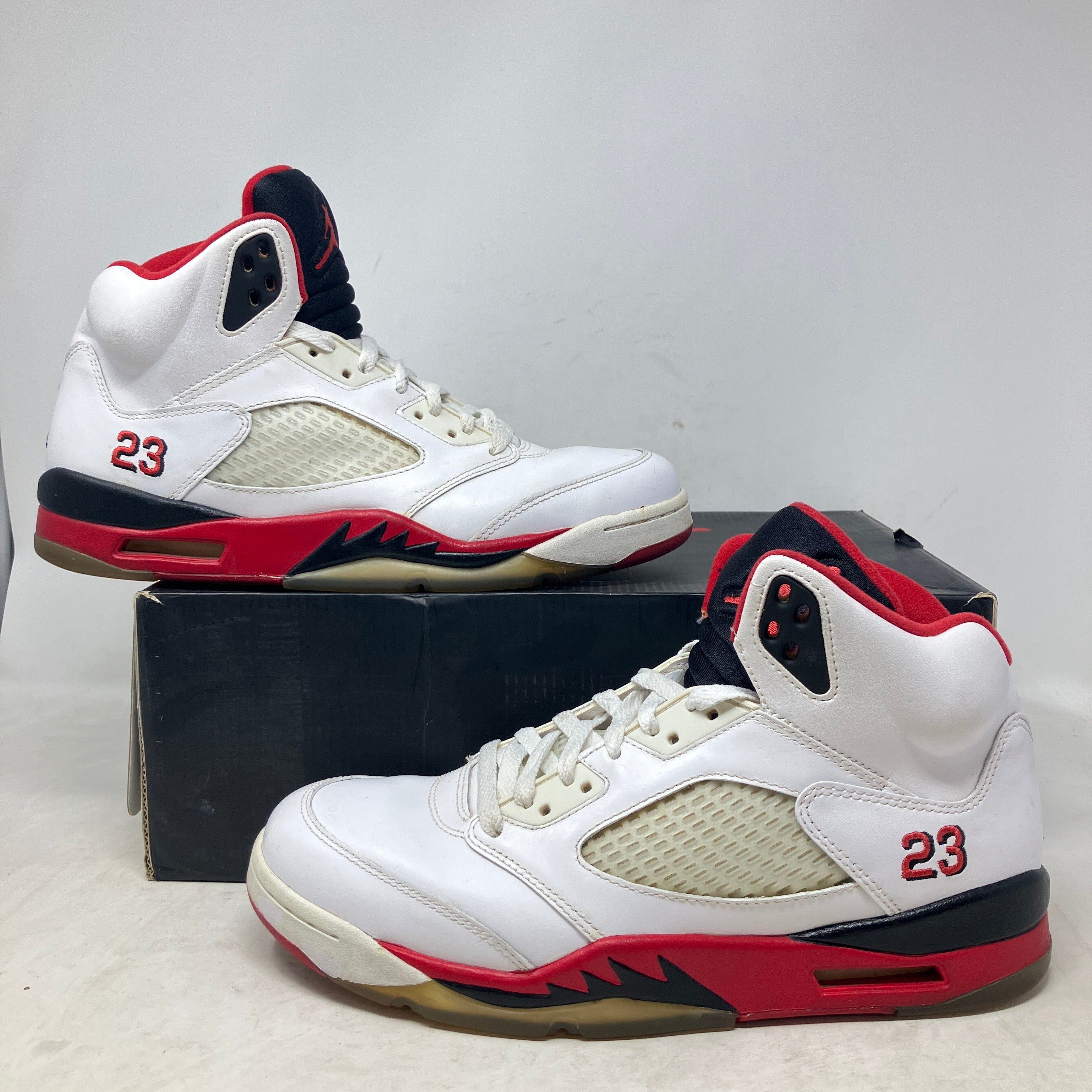 Jordan 5 Retro Fire Red Black Tongue (2013)