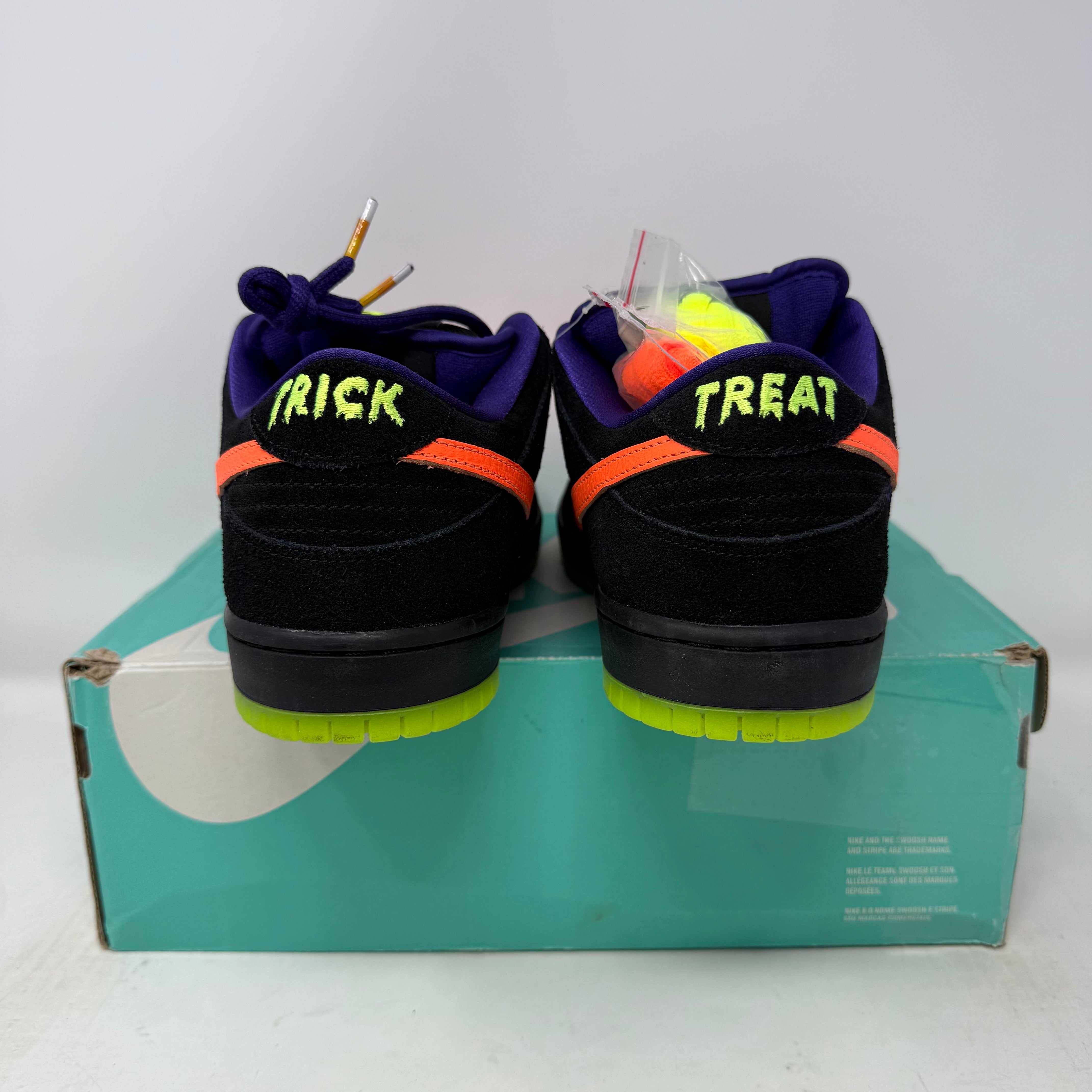 Nike SB Dunk Low Night of Mischief Halloween