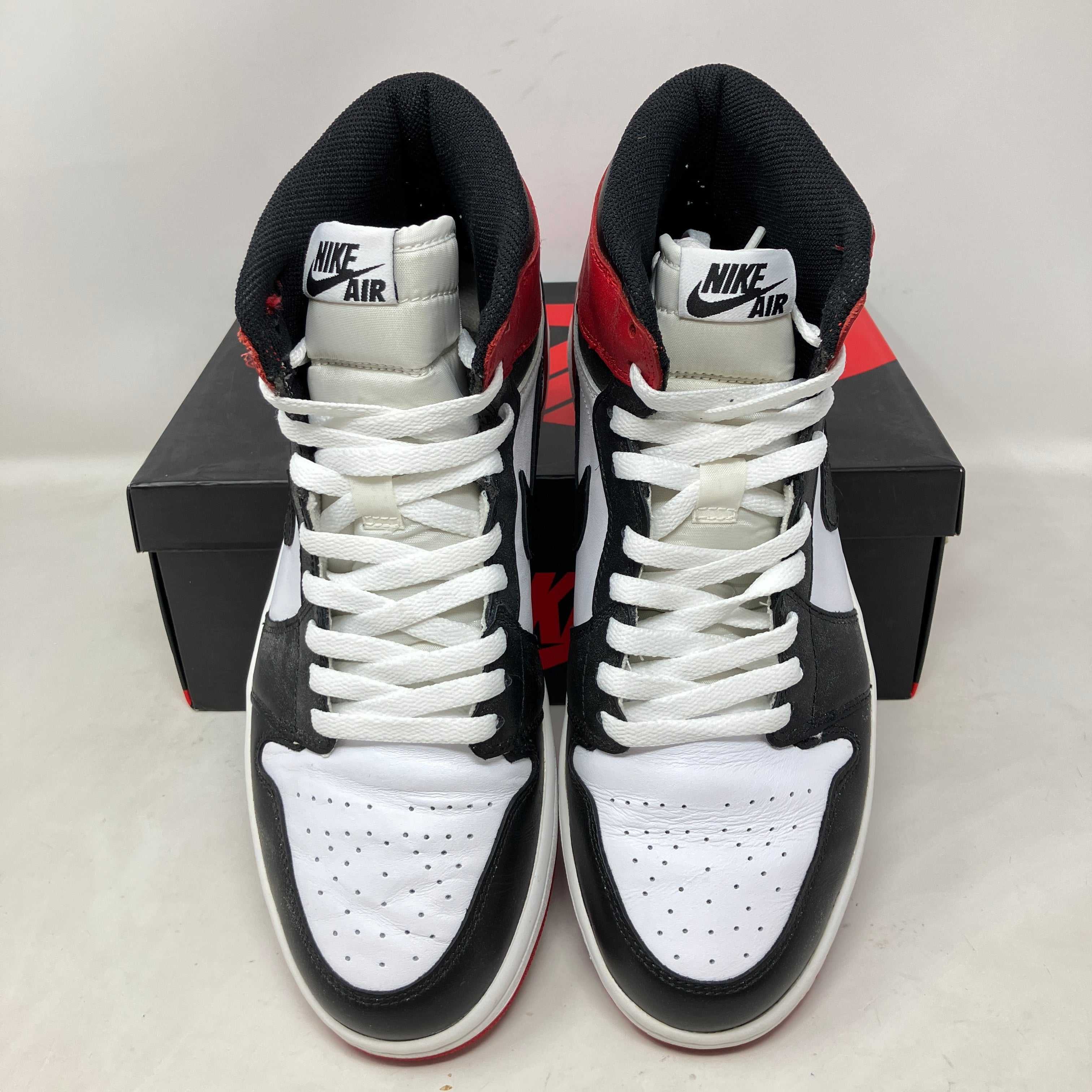 Jordan 1 Retro Black Toe (2013)