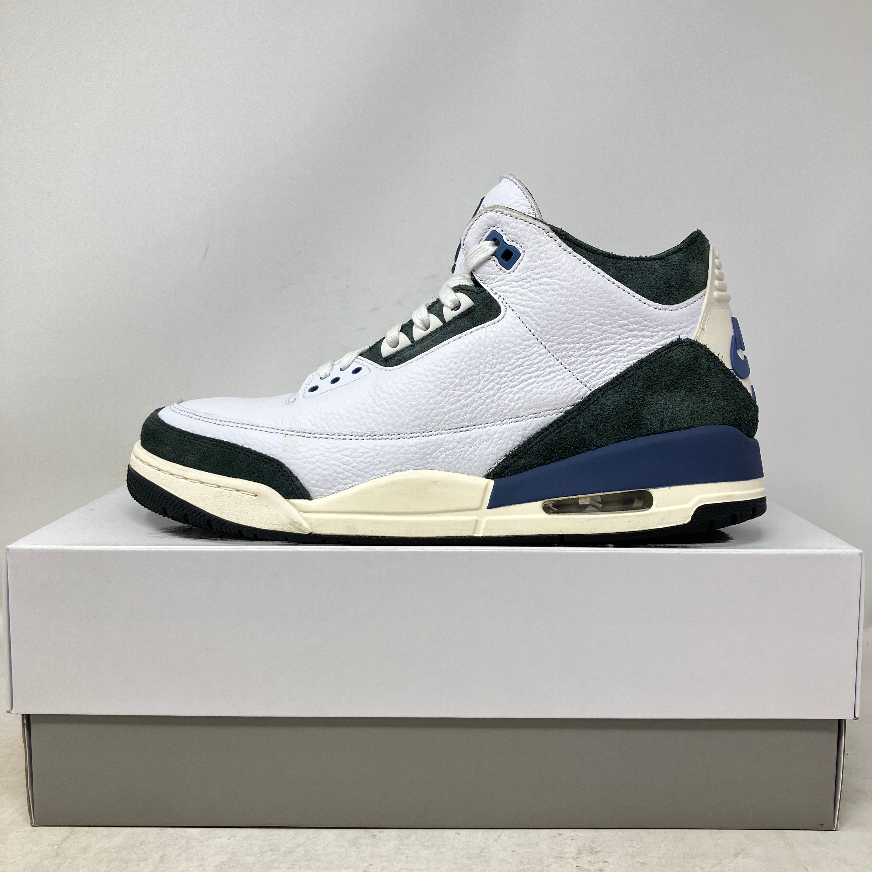 Jordan 3 Retro OG SP A Ma Maniére Diffused Blue