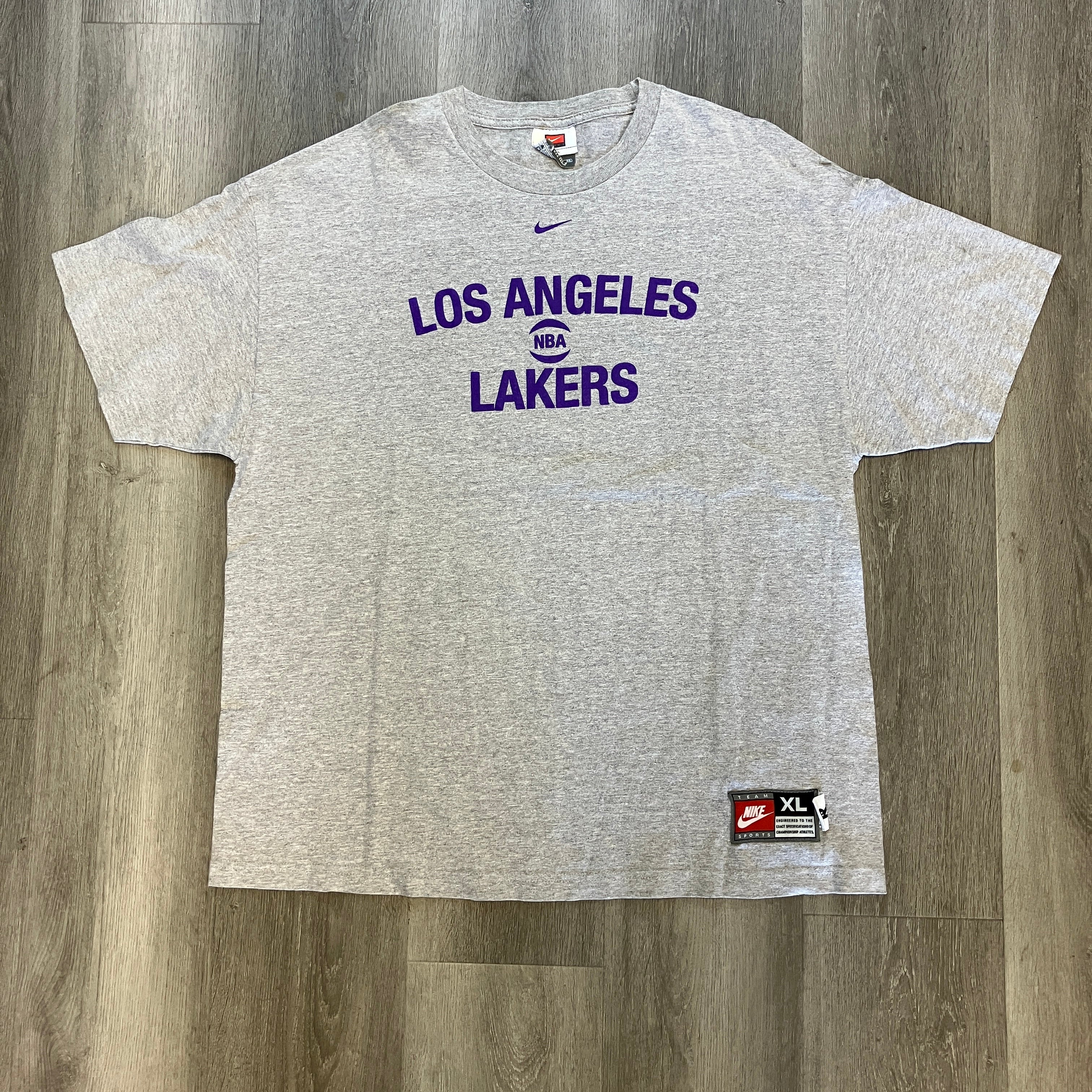Vintage 2000s Los Angeles Lakers Nike Center Swoosh T Shirt