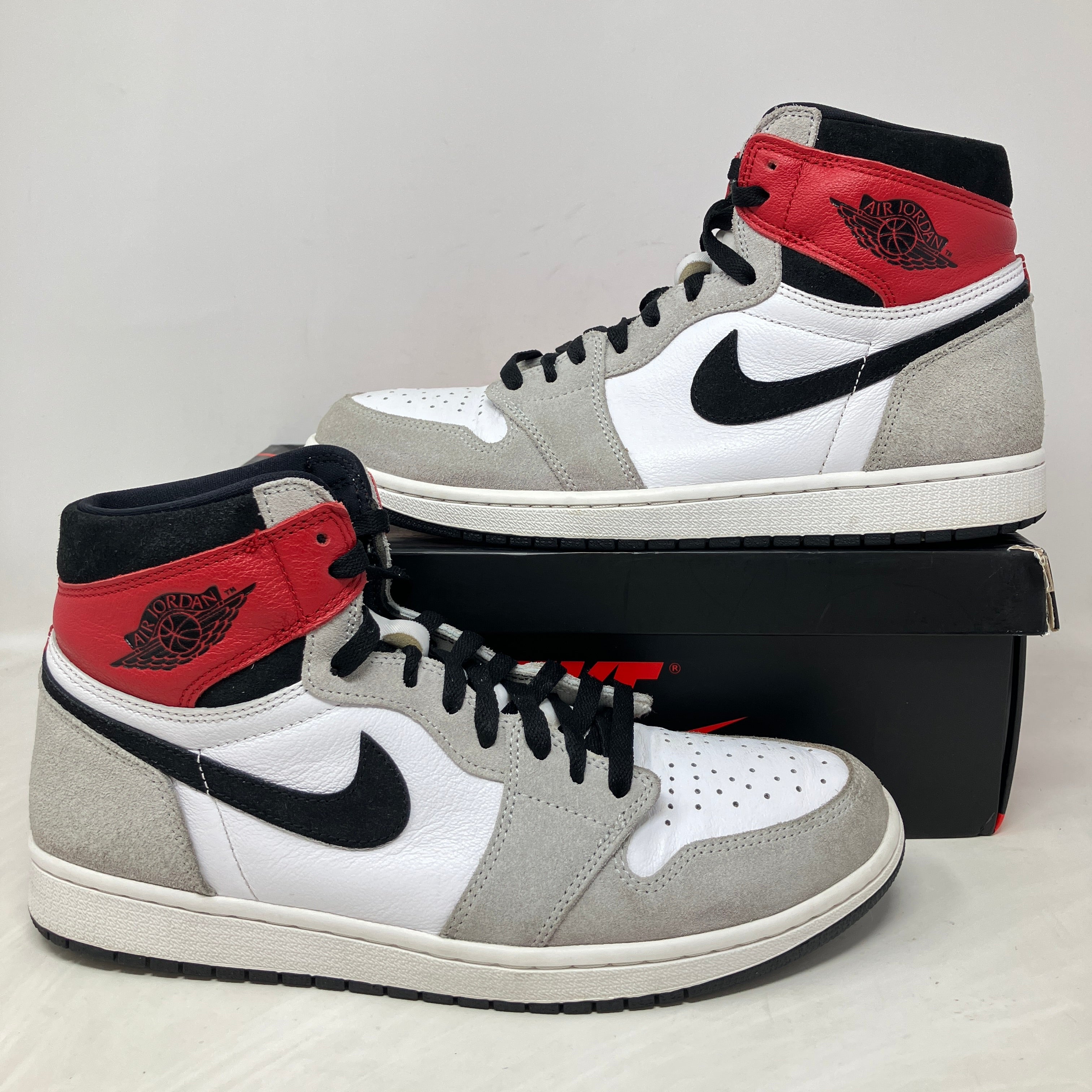Jordan 1 Retro High Light Smoke Grey