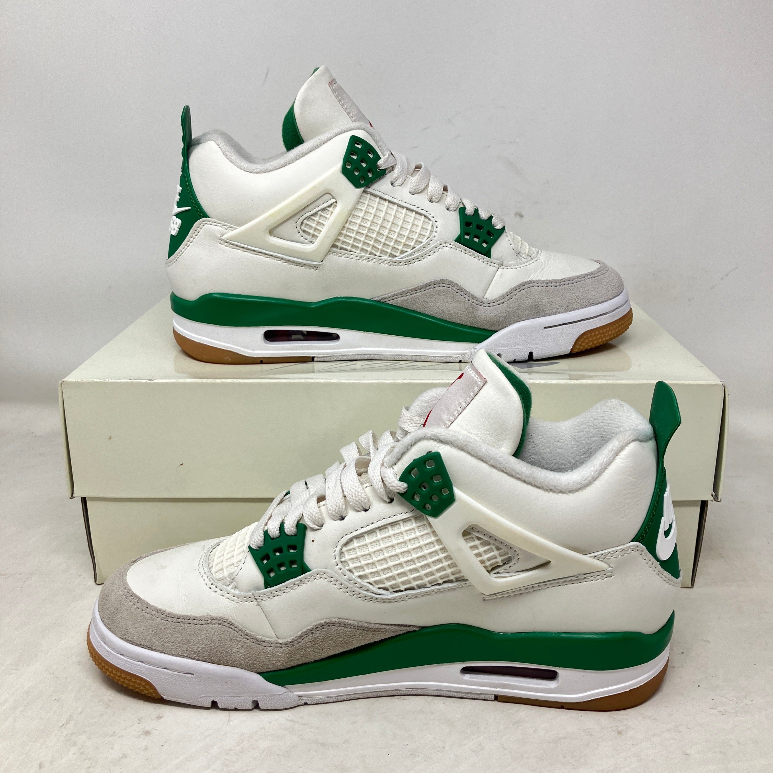 Jordan 4 Retro SB Pine Green