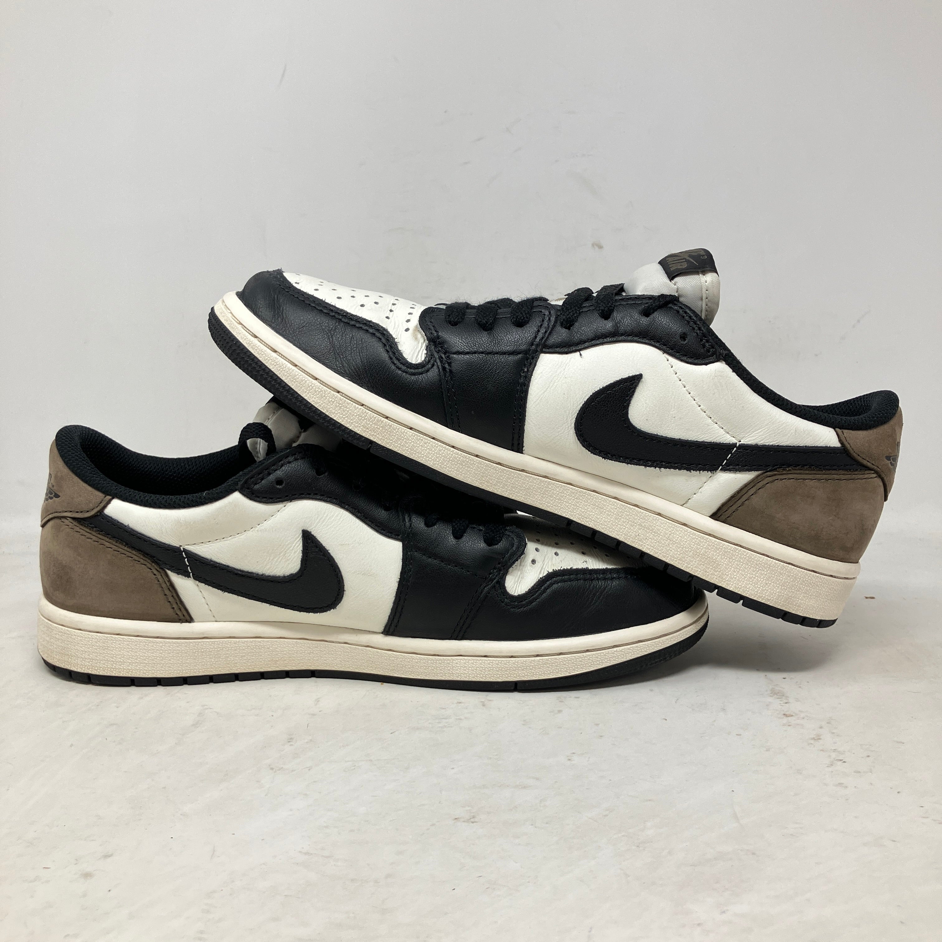 Jordan 1 Retro Low OG Mocha