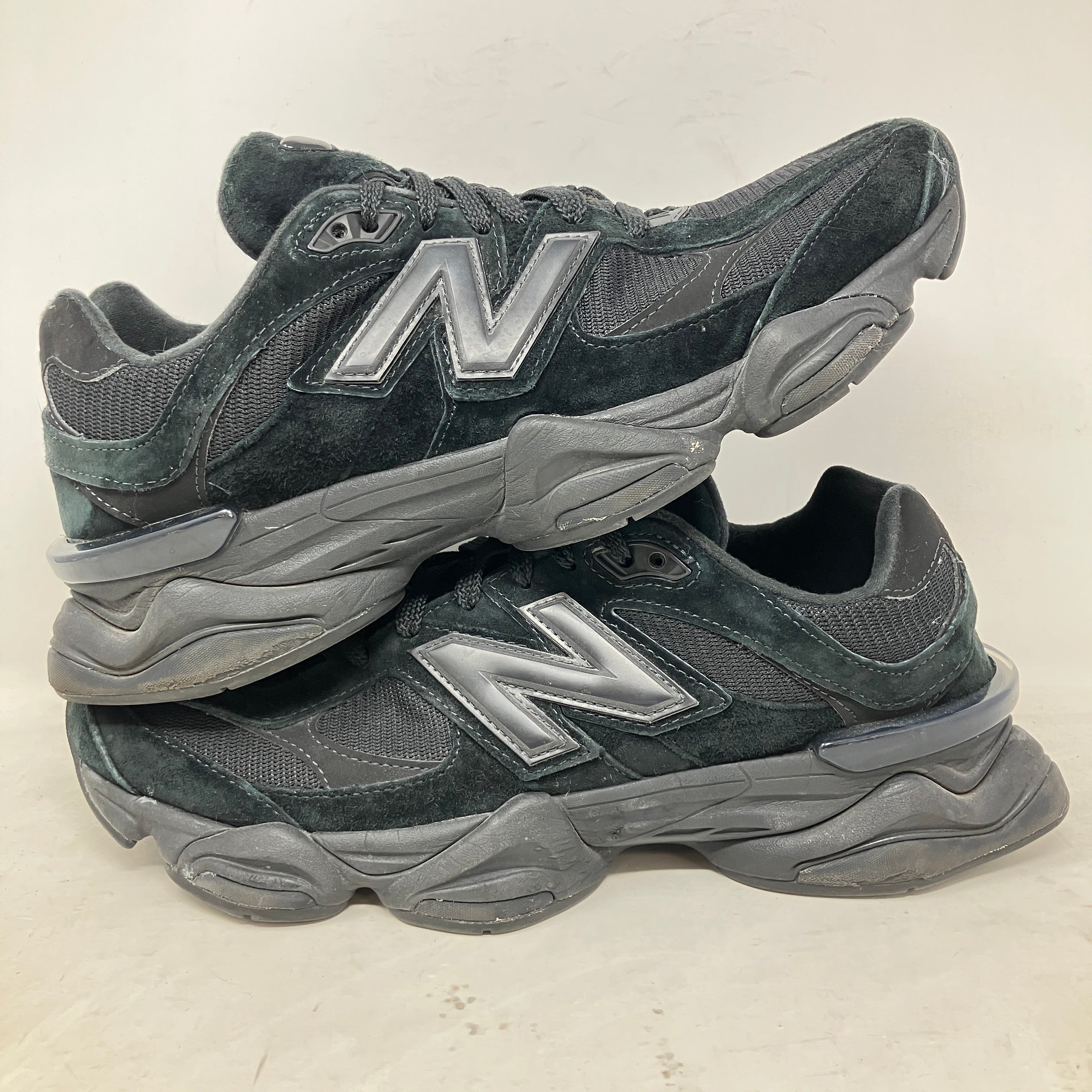 New Balance 9060 Triple Black