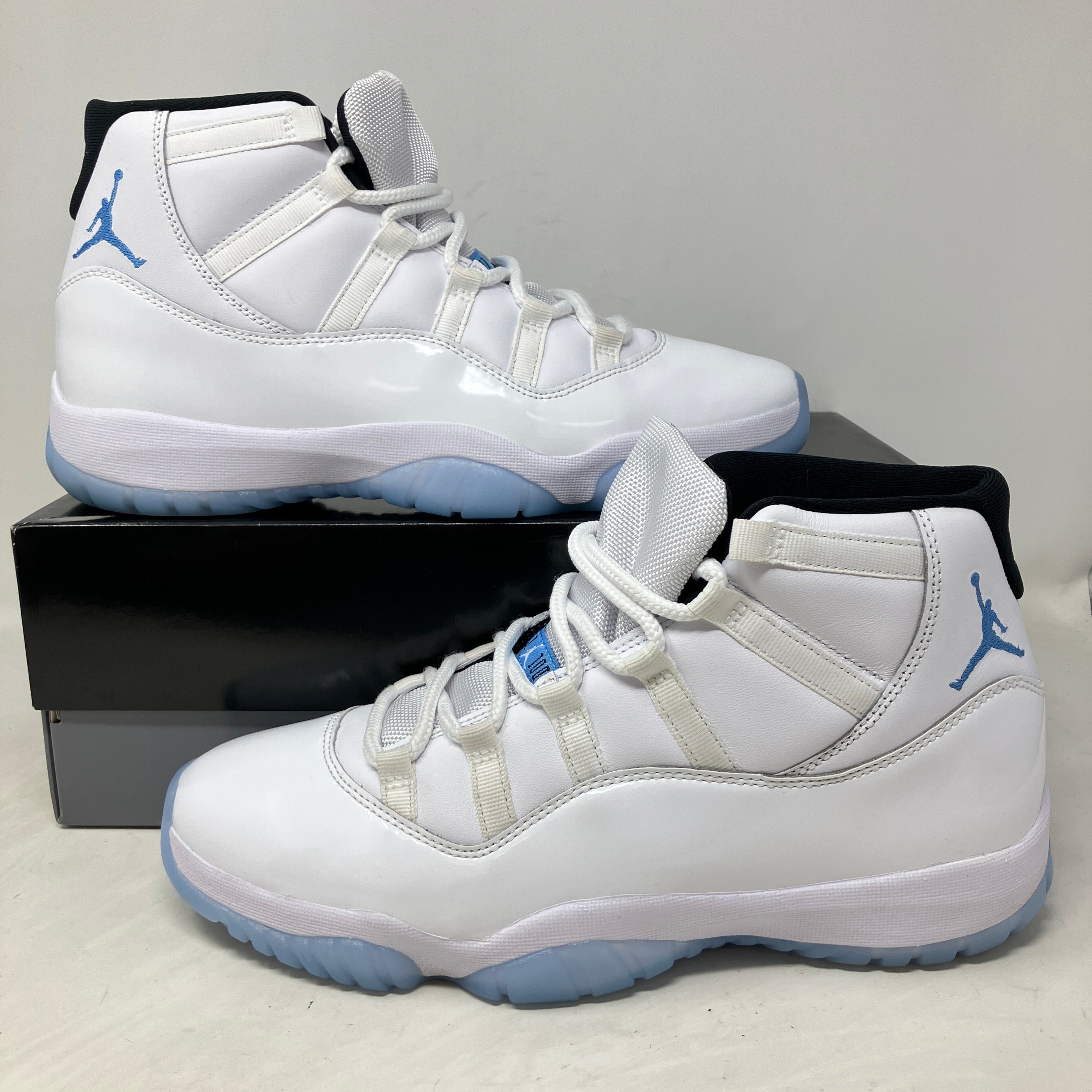 Jordan 11 Retro Legend Blue (2024)