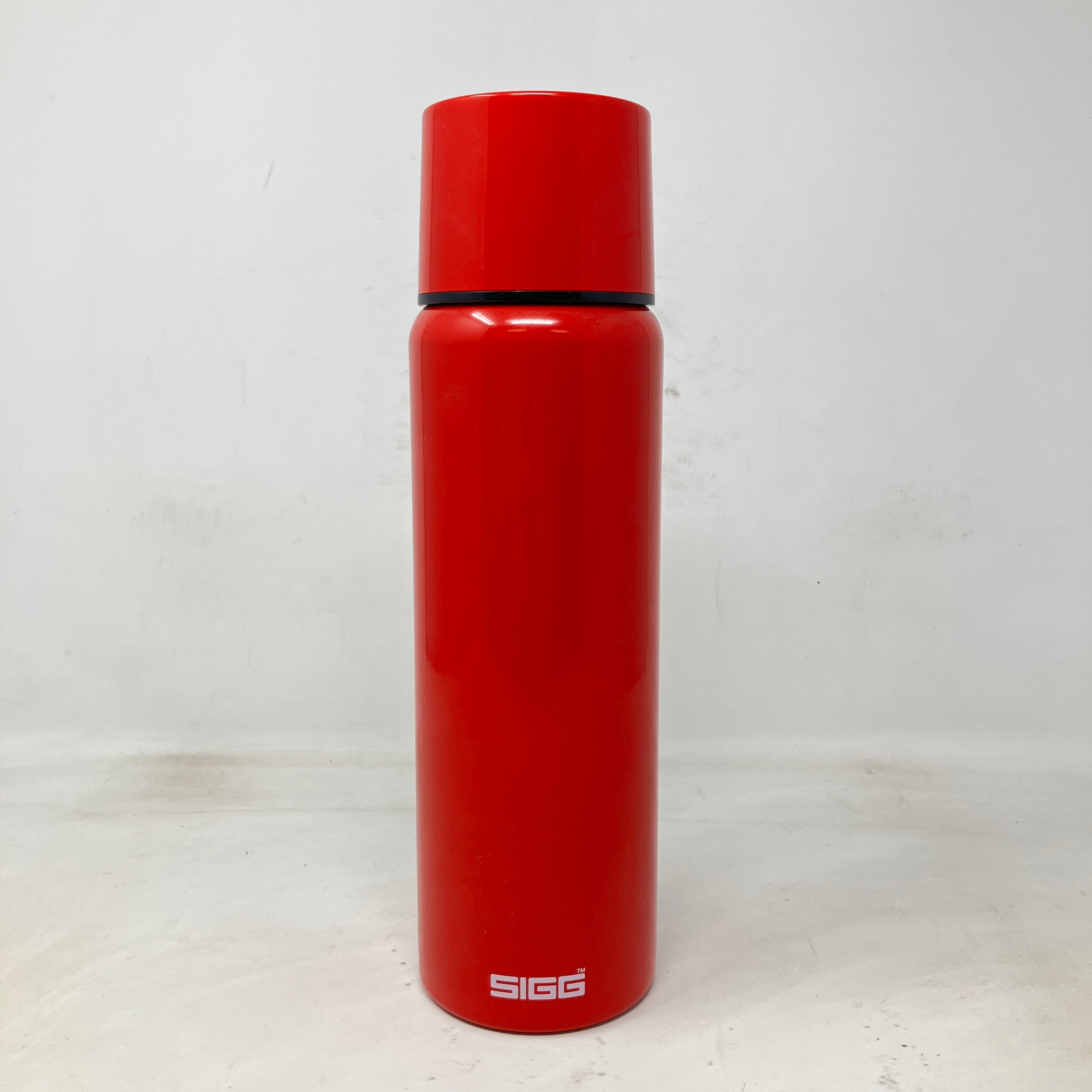 Supreme SIGG Vacuum Insulated 0.75L Bottle Red