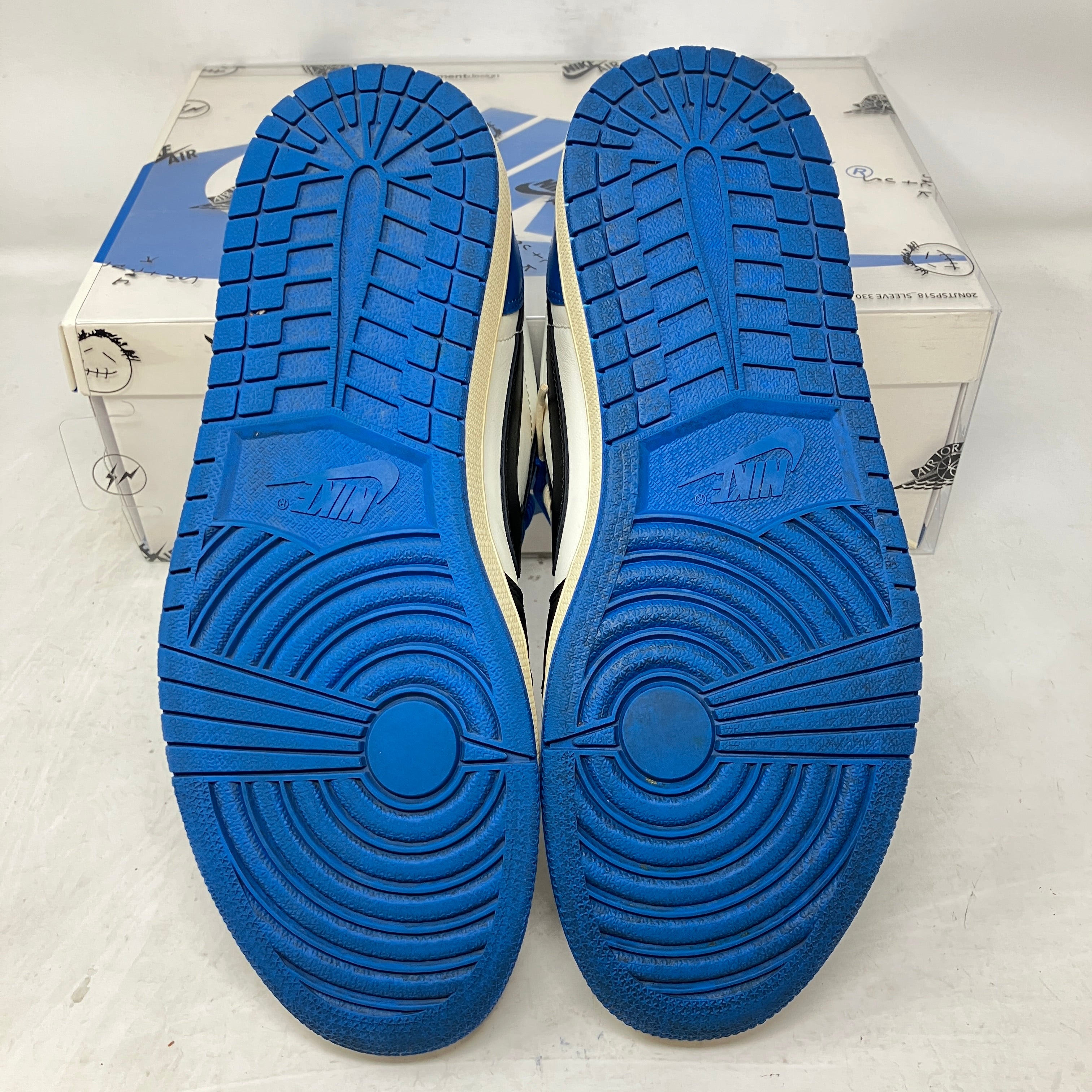 Jordan 1 Retro Low OG SP Fragment x Travis Scott