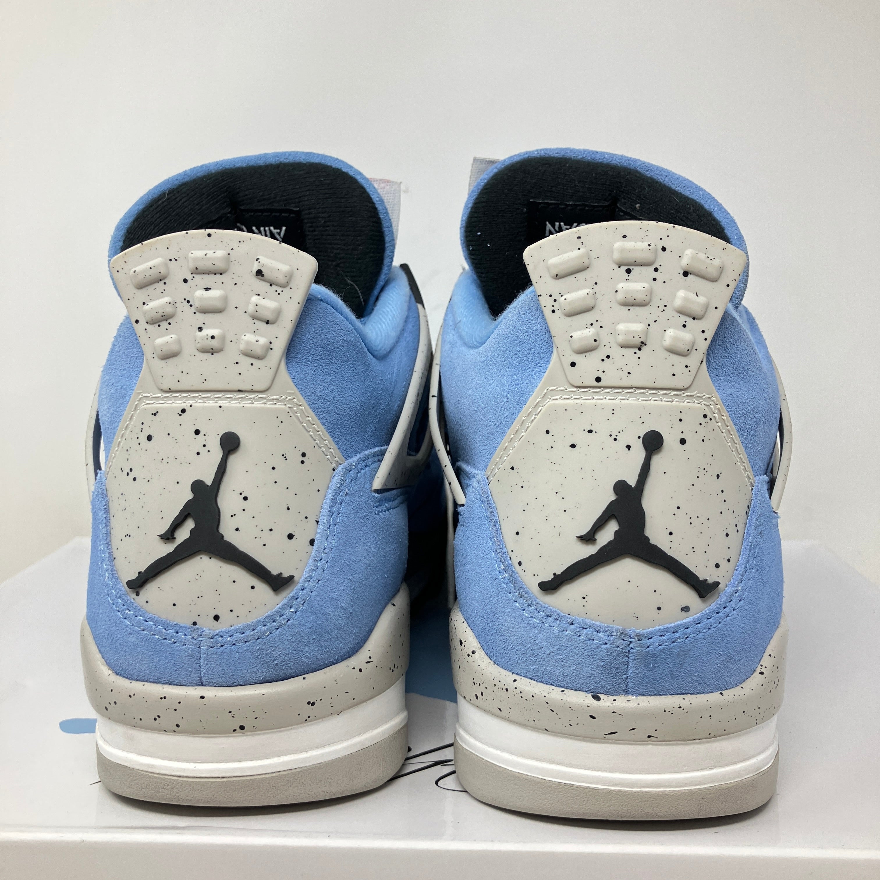 Jordan 4 Retro University Blue