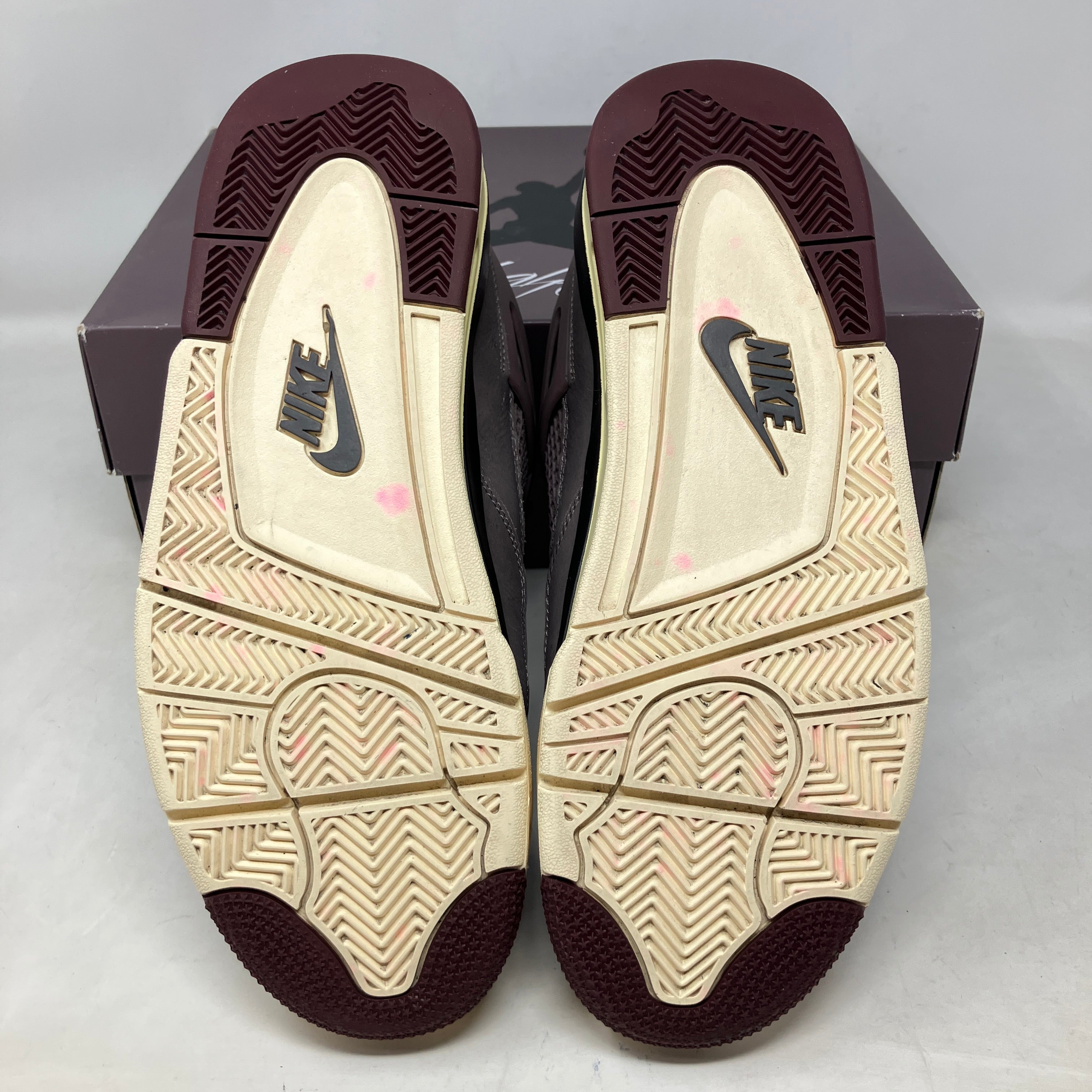 Jordan 4 Retro SP A Ma Maniére Violet Ore