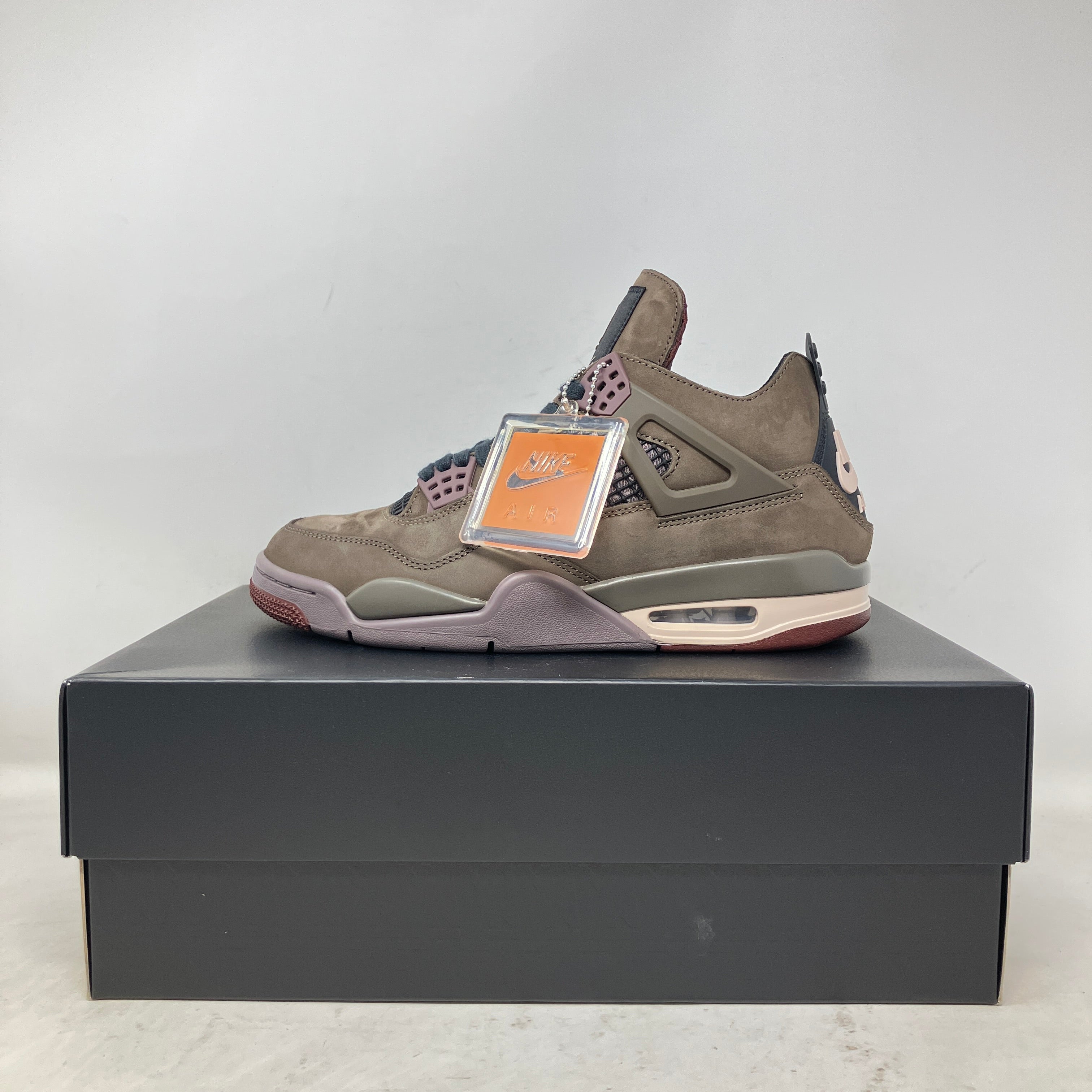 Jordan 4 Retro SP A Ma Maniére Dark Mocha
