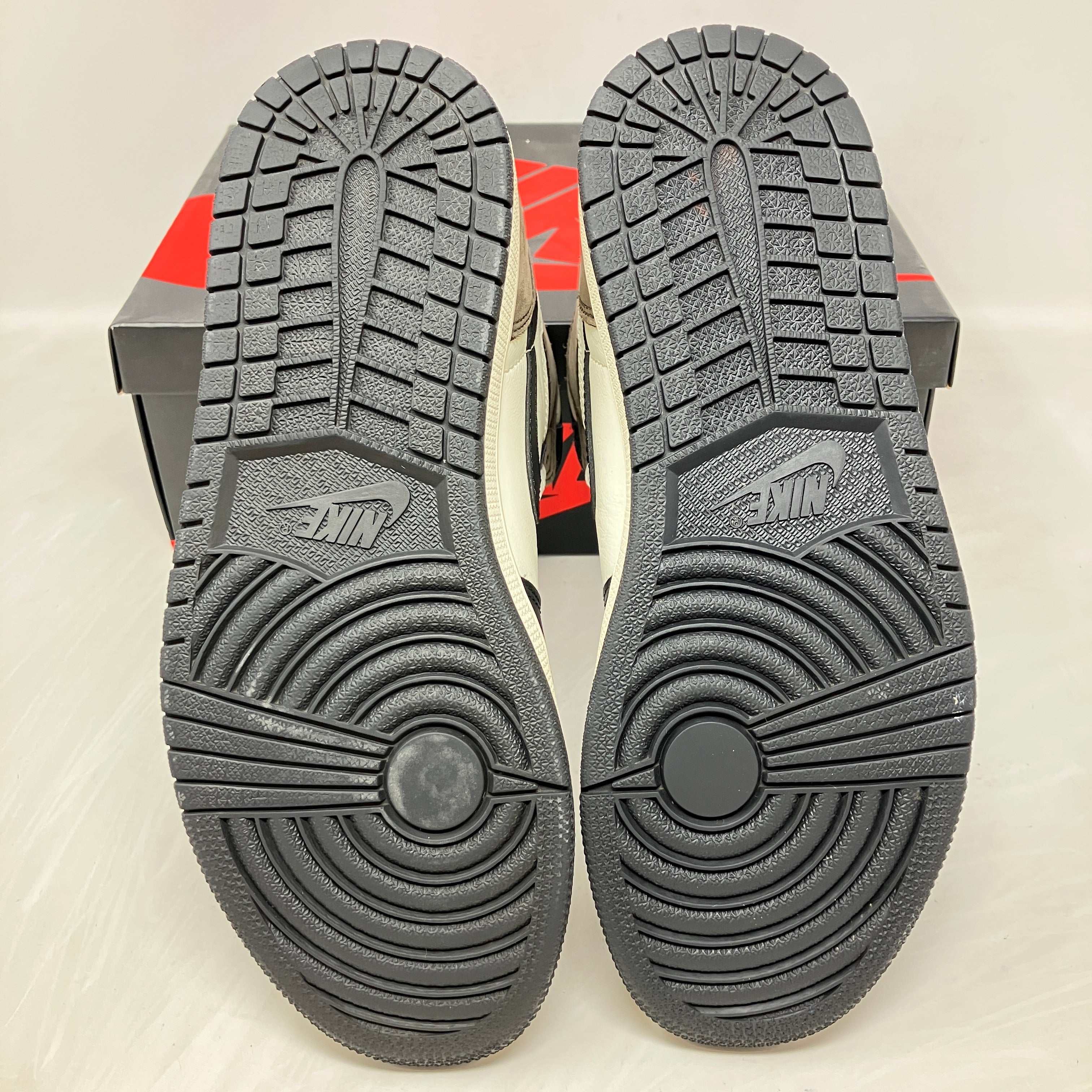 Jordan 1 Retro High Dark Mocha