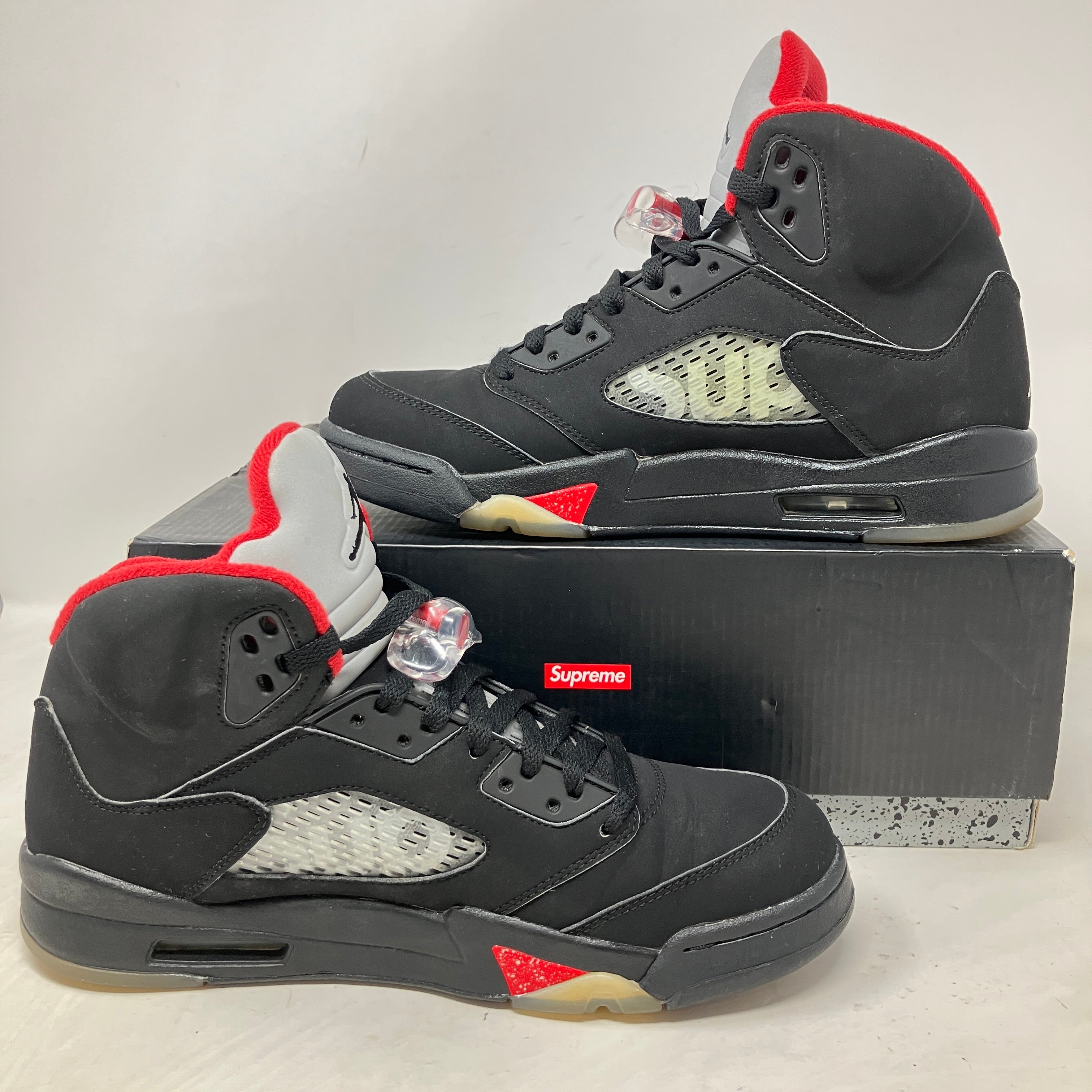 Jordan 5 Retro Supreme Black