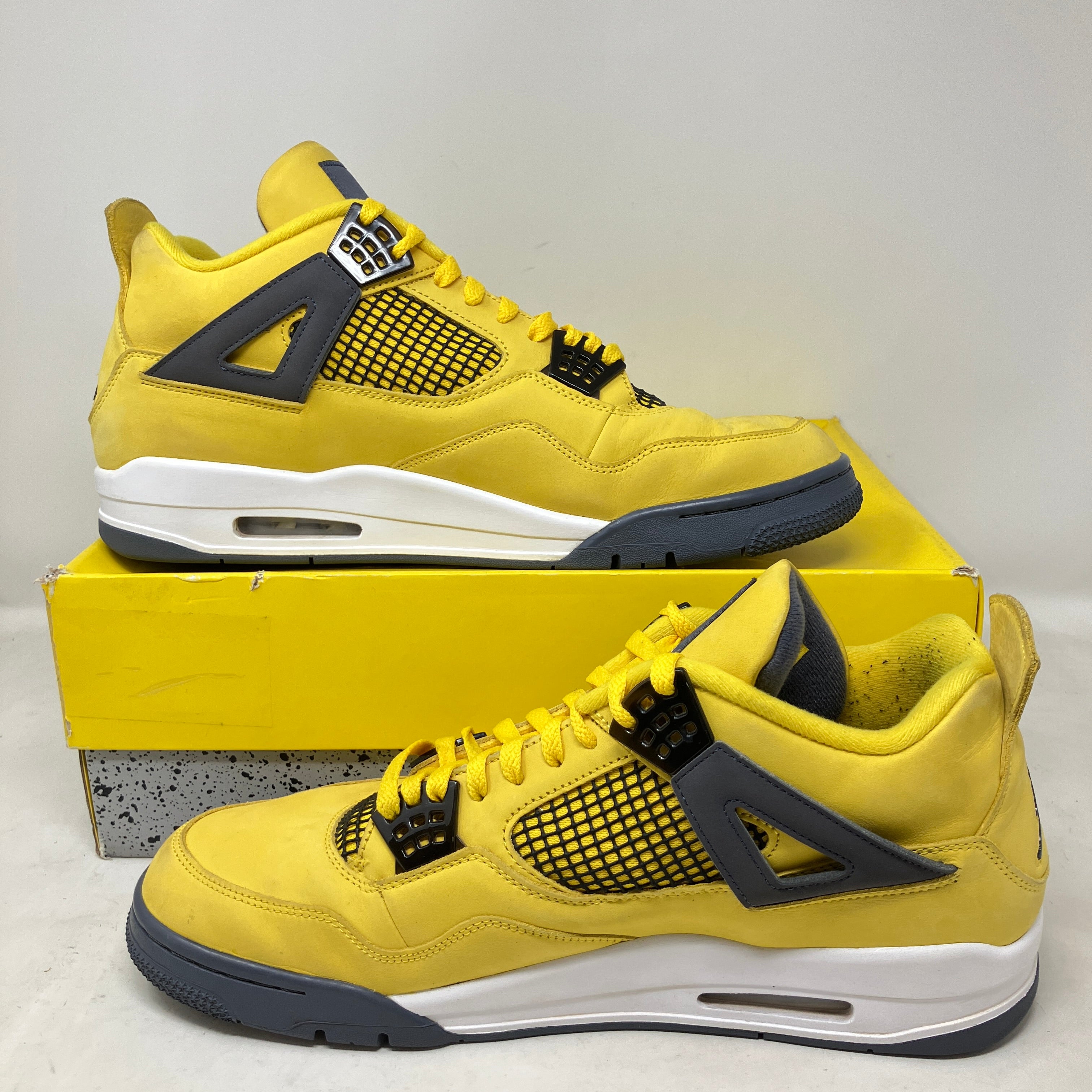 Jordan 4 Retro Lightning (2021)