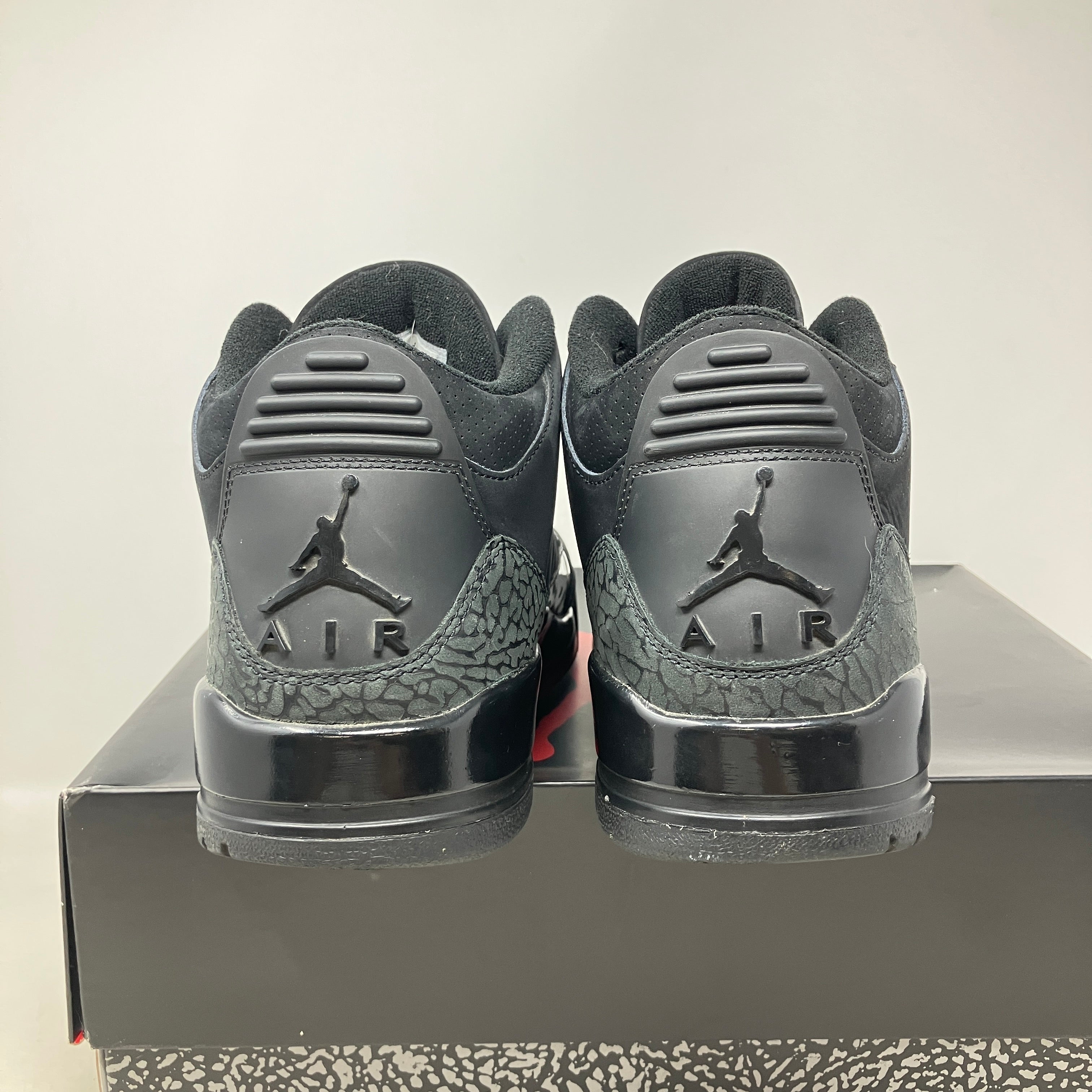 Jordan 3 Retro Black Cat (2025)