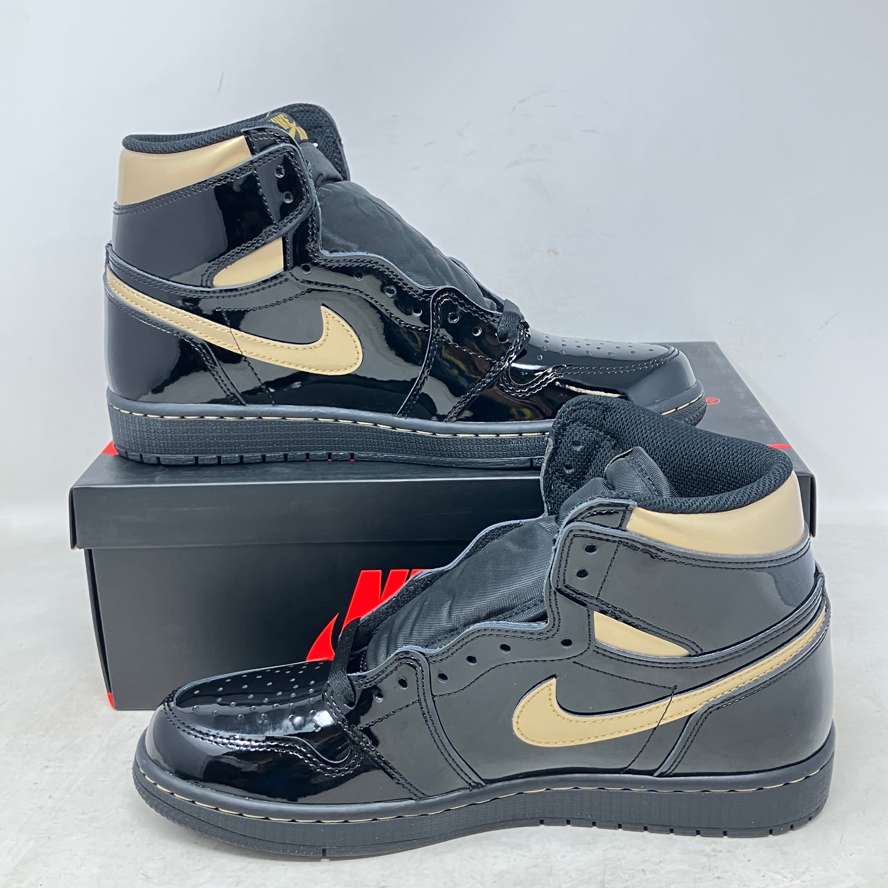 Jordan 1 Retro High Black Metallic Gold (2020)