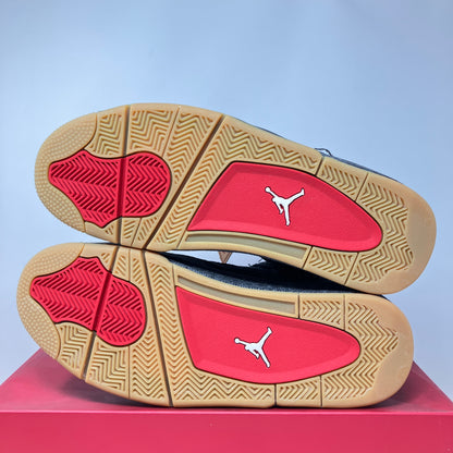 Jordan 4 Retro Levi's Black (Levi's Tag)