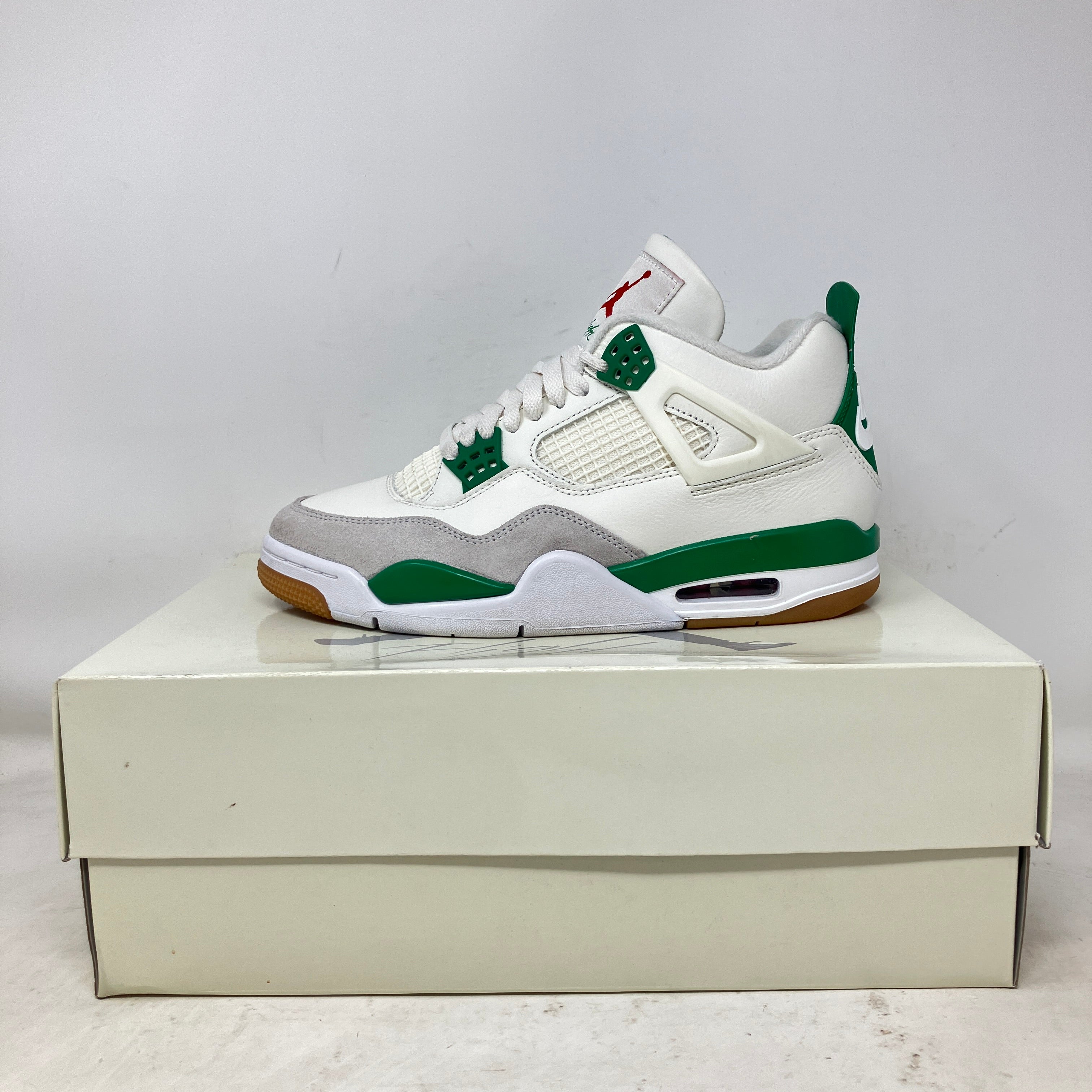 Jordan 4 Retro SB Pine Green