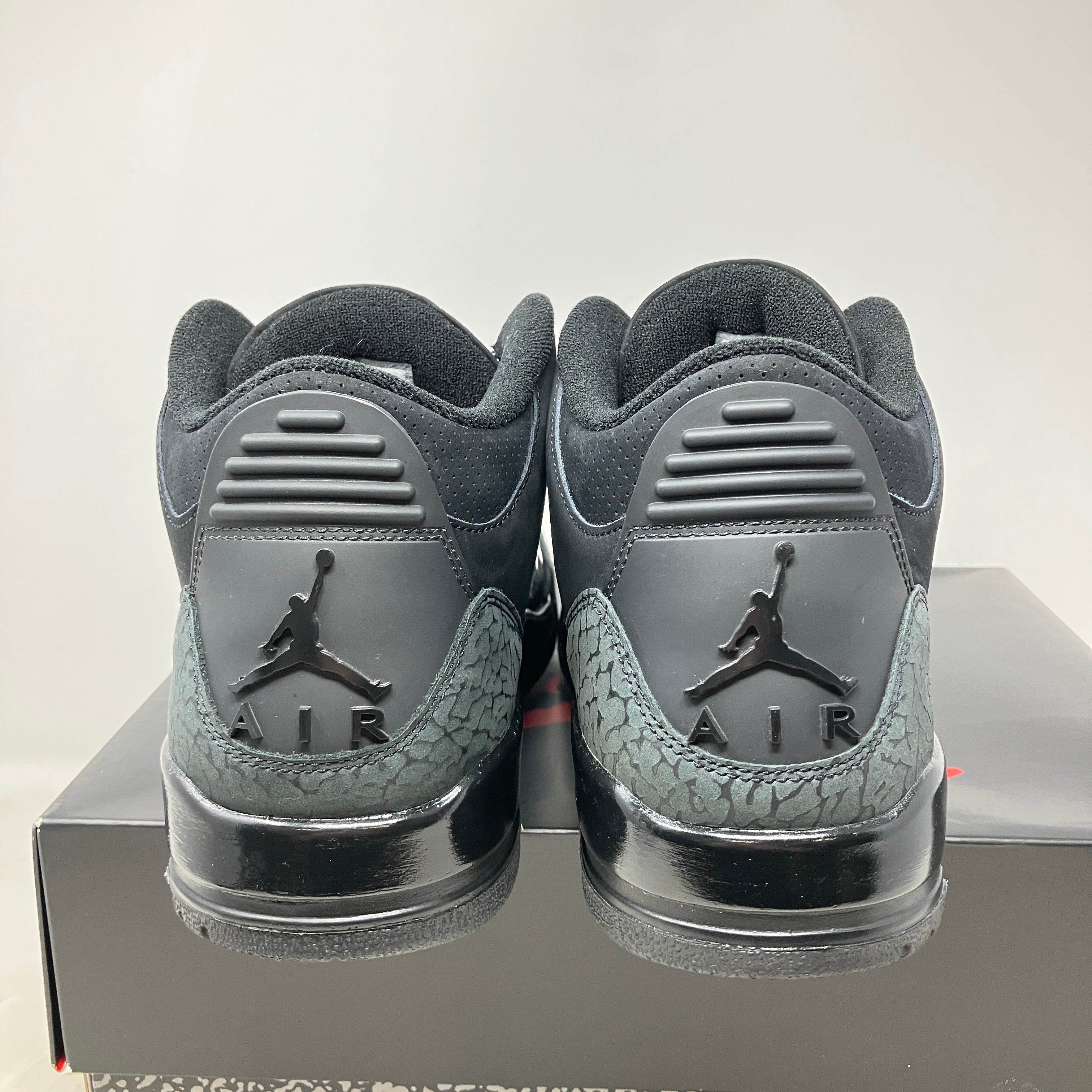 Jordan 3 Retro Black Cat (2025)