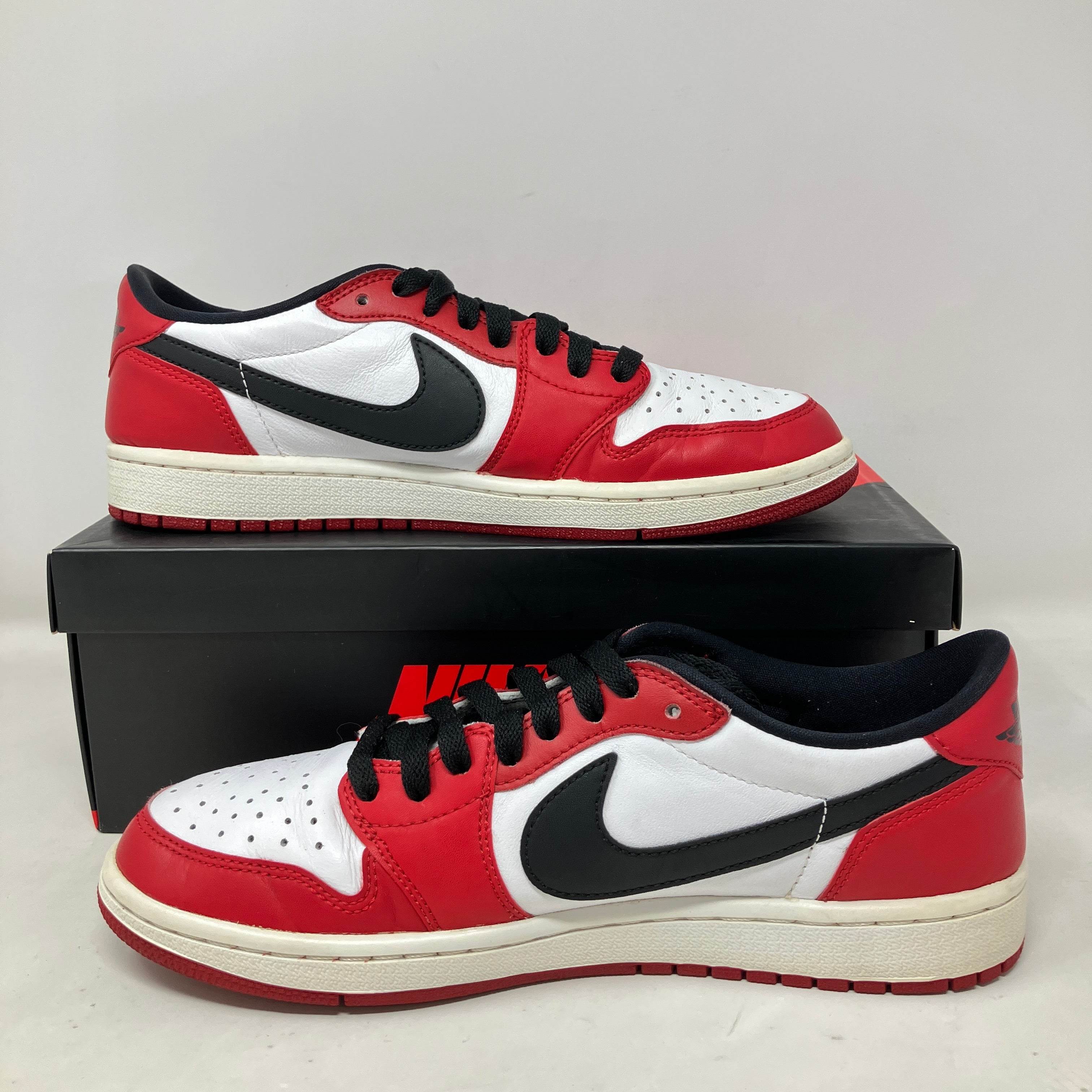 Jordan 1 Retro Low Chicago (2016)