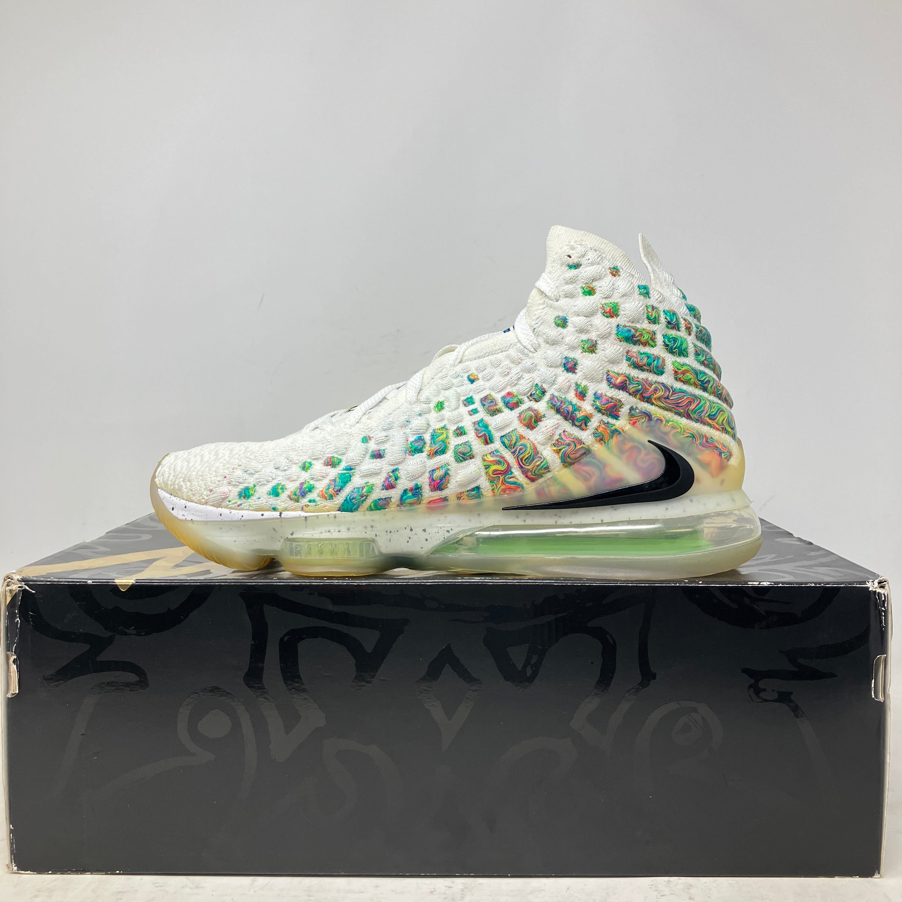 Nike LeBron 17 Air Command Force