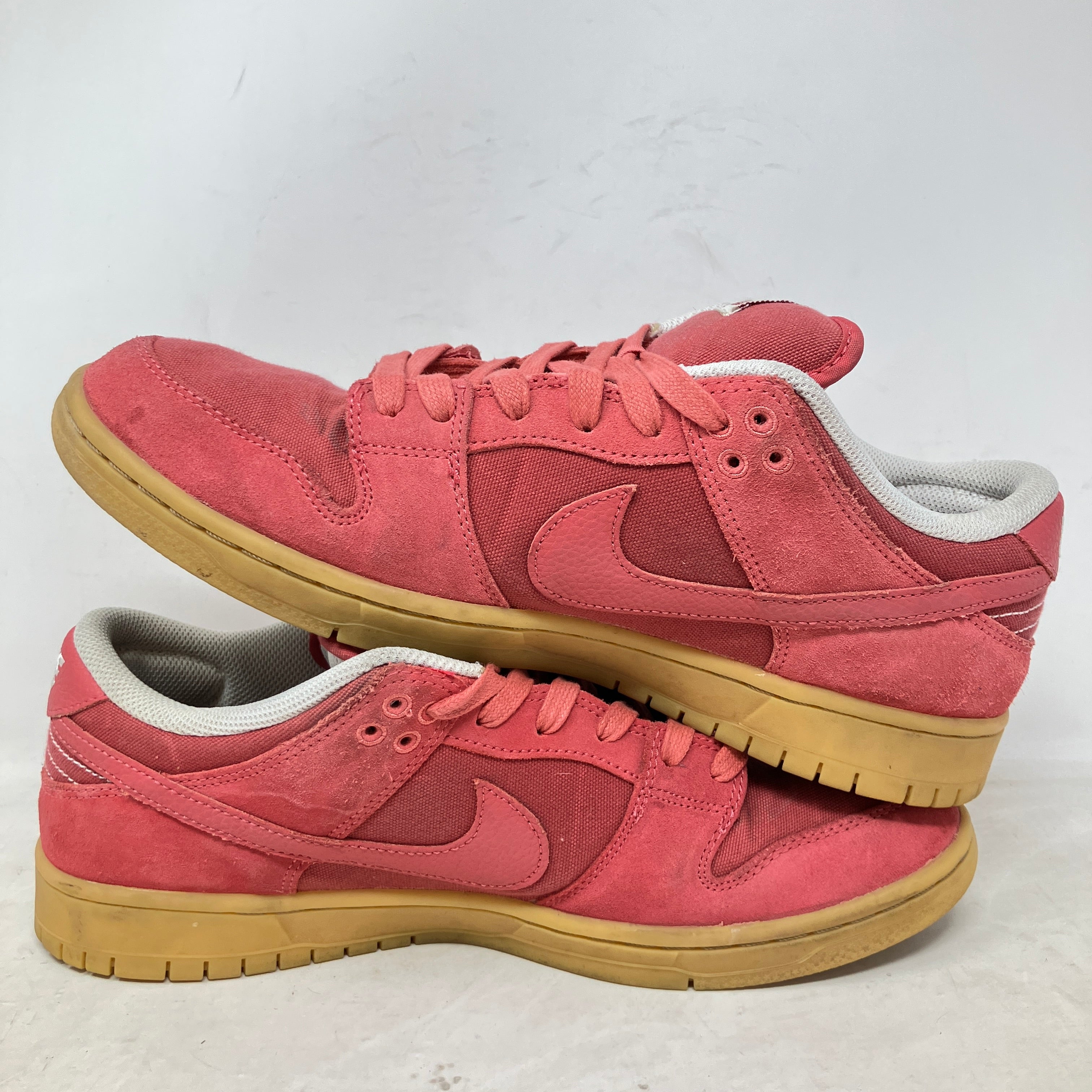Nike SB Dunk Low Adobe