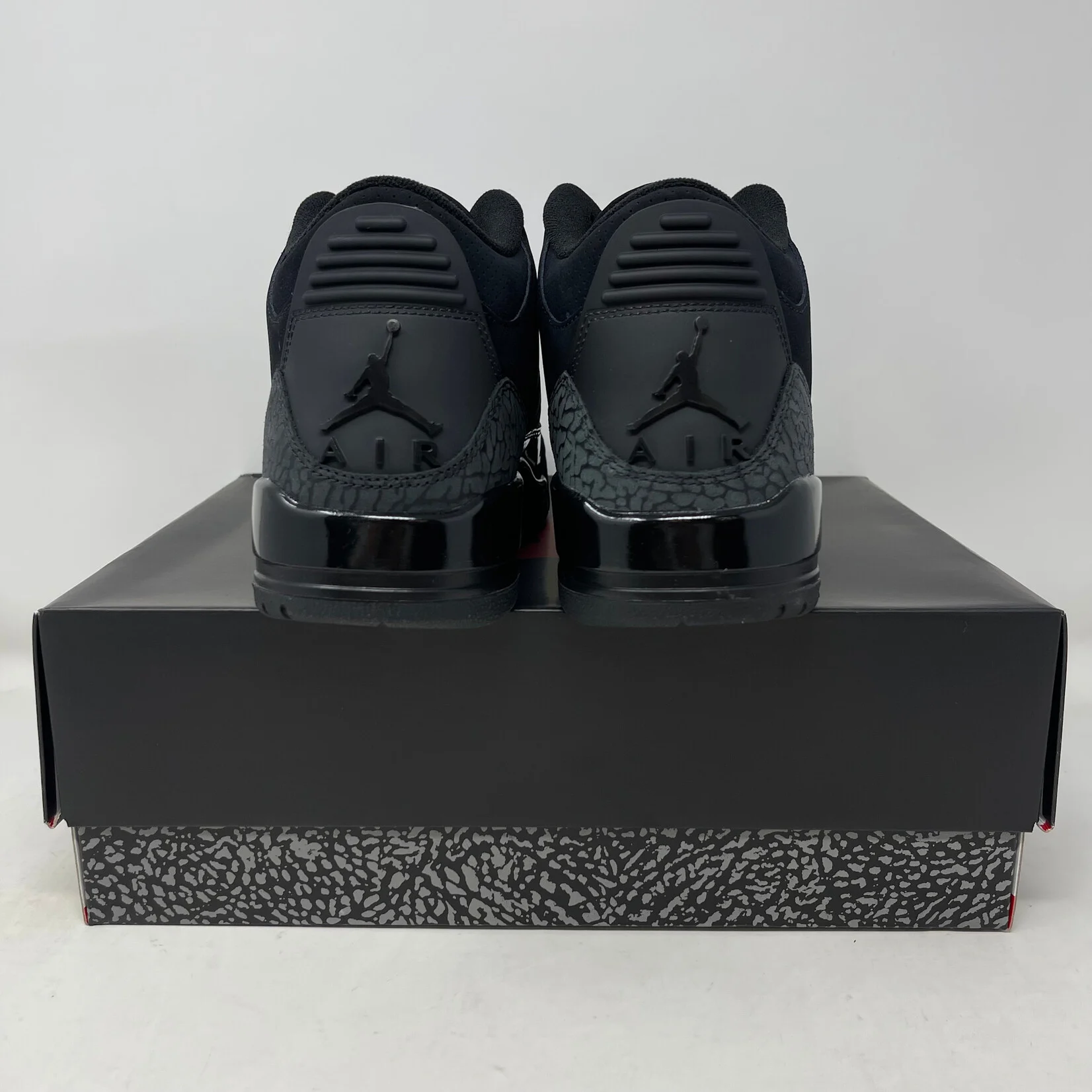 Jordan 3 Retro Black Cat (2025)