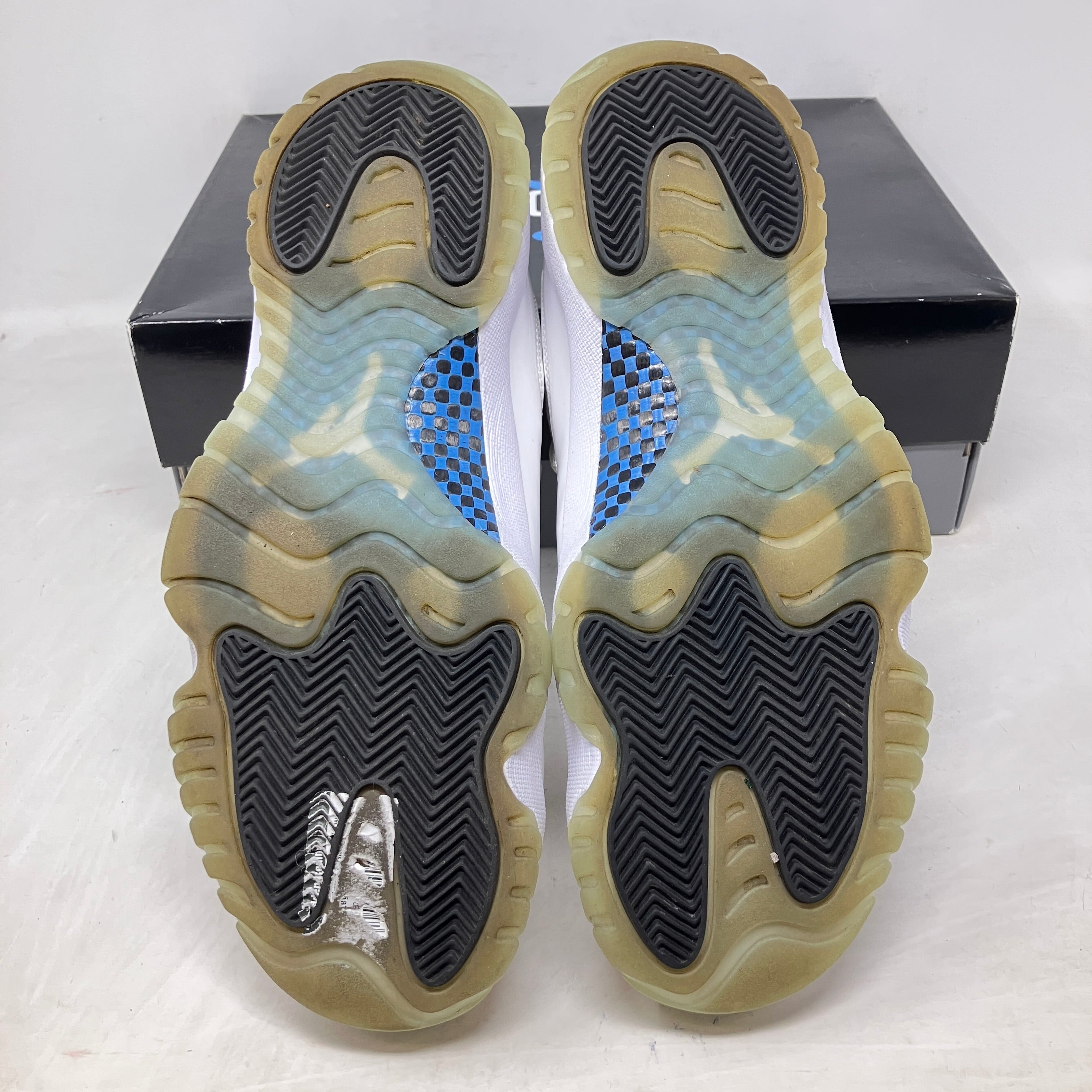 Jordan 11 Retro Low Legend Blue