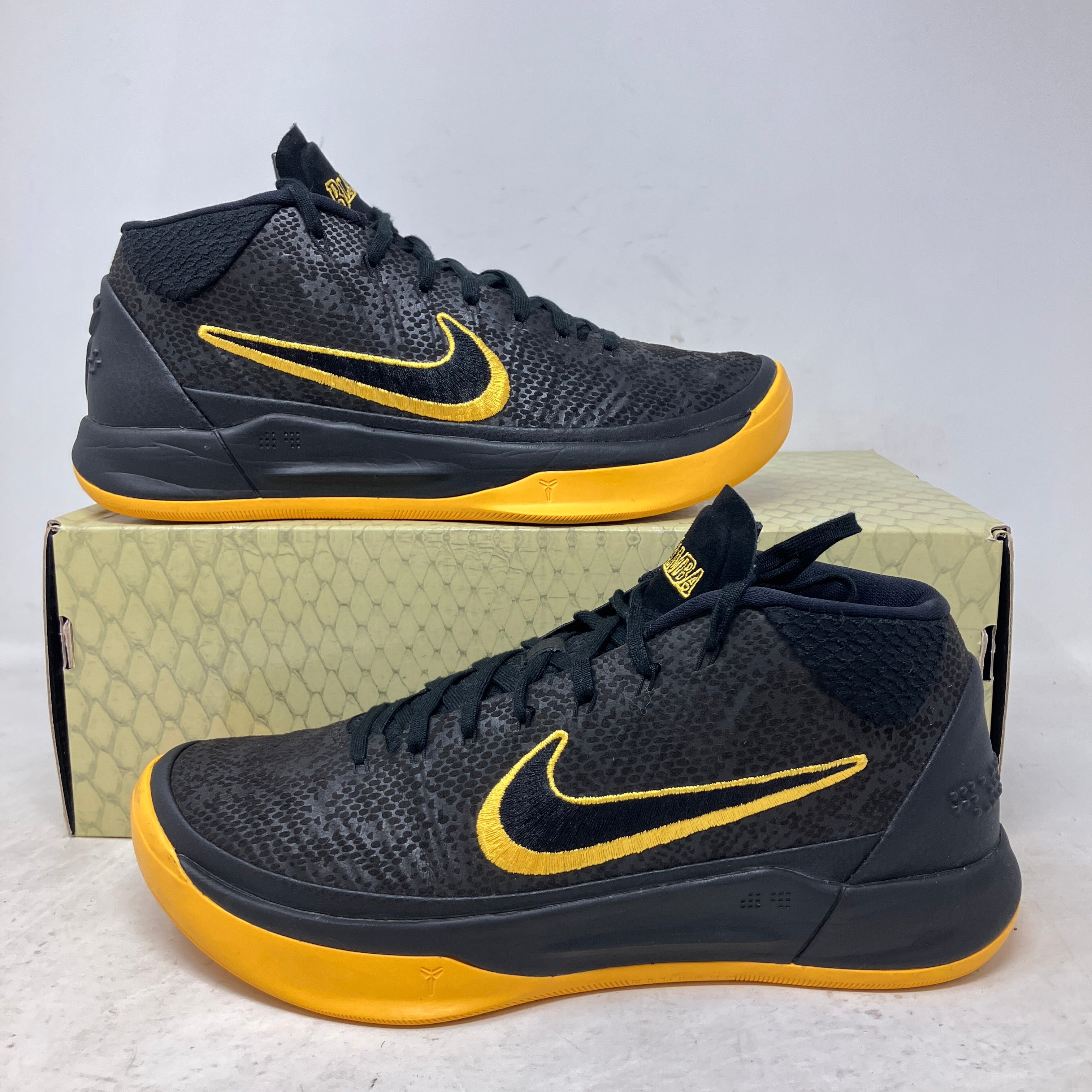 Nike Kobe A.D. Mid Lakers Black Mamba