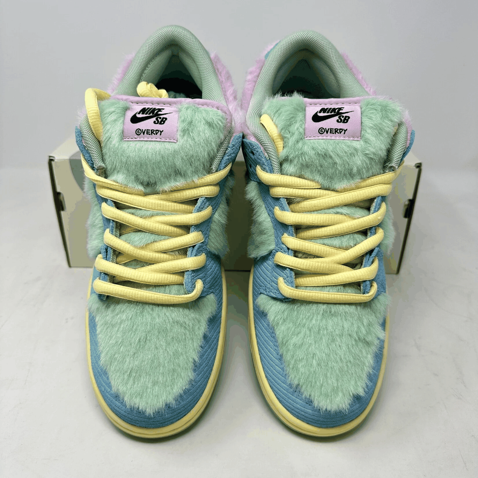 Nike SB Dunk Low Verdy Visty sneakers, brand new with accessories included.