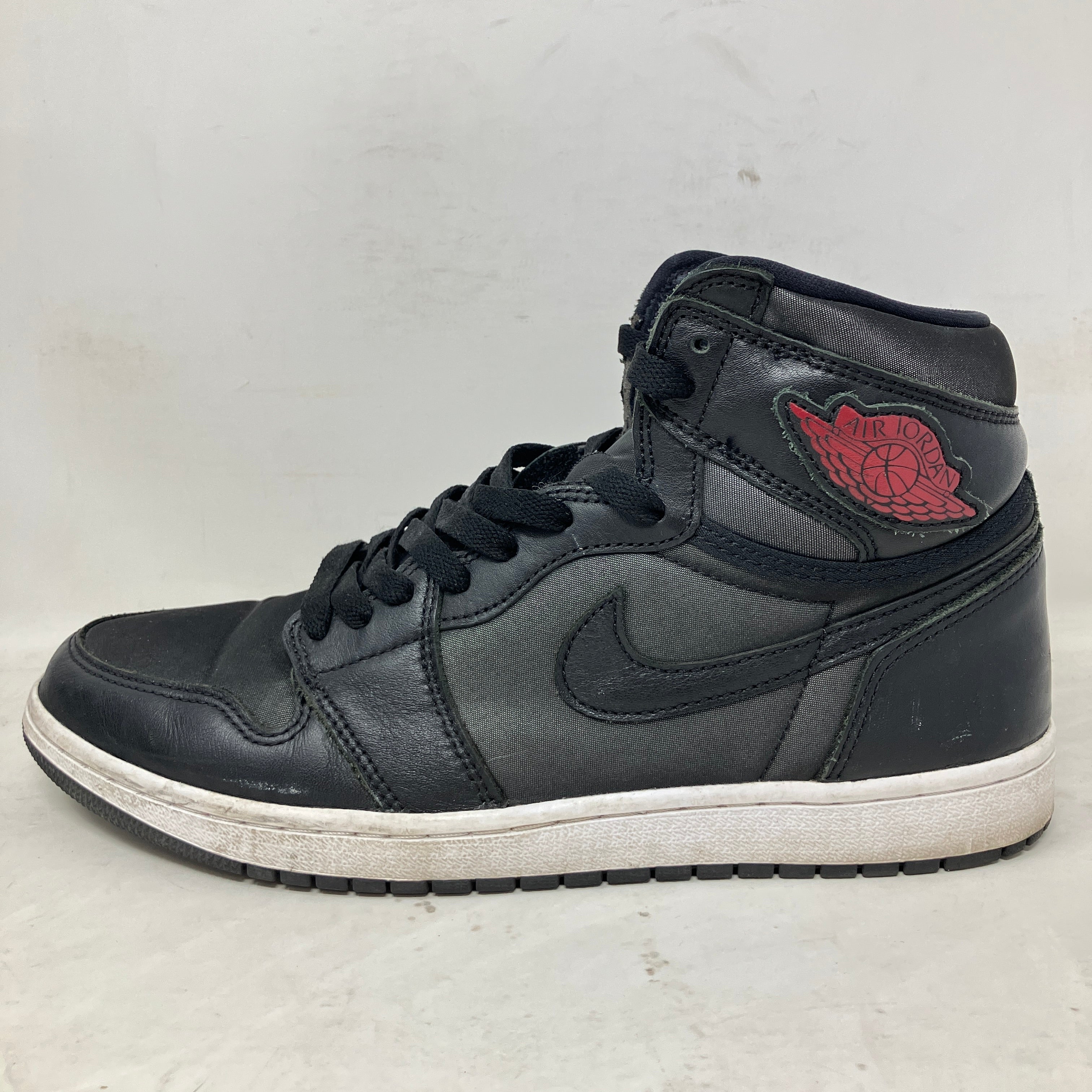 Jordan 1 Retro High Black Satin Gym Red