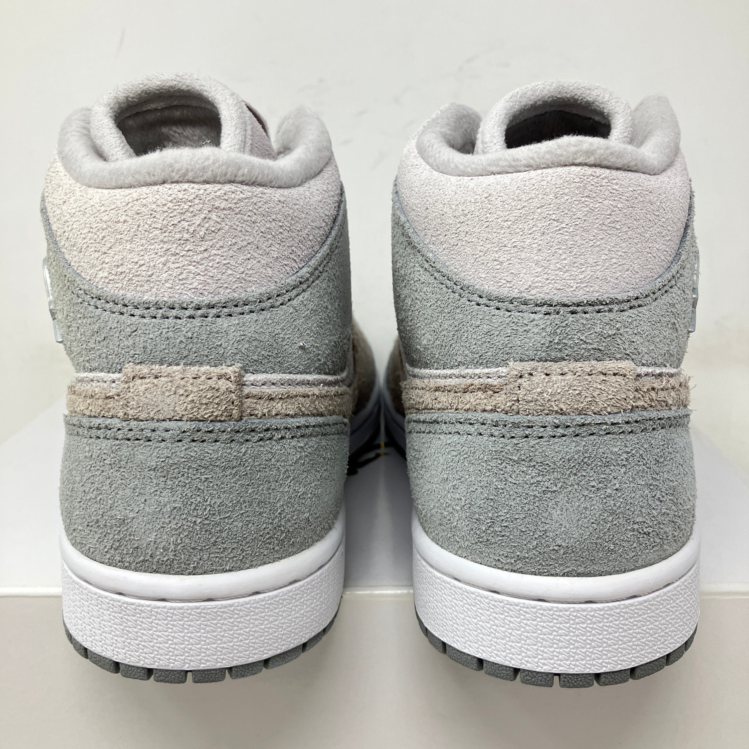 Jordan 1 Mid SE Particle Grey (Women's)