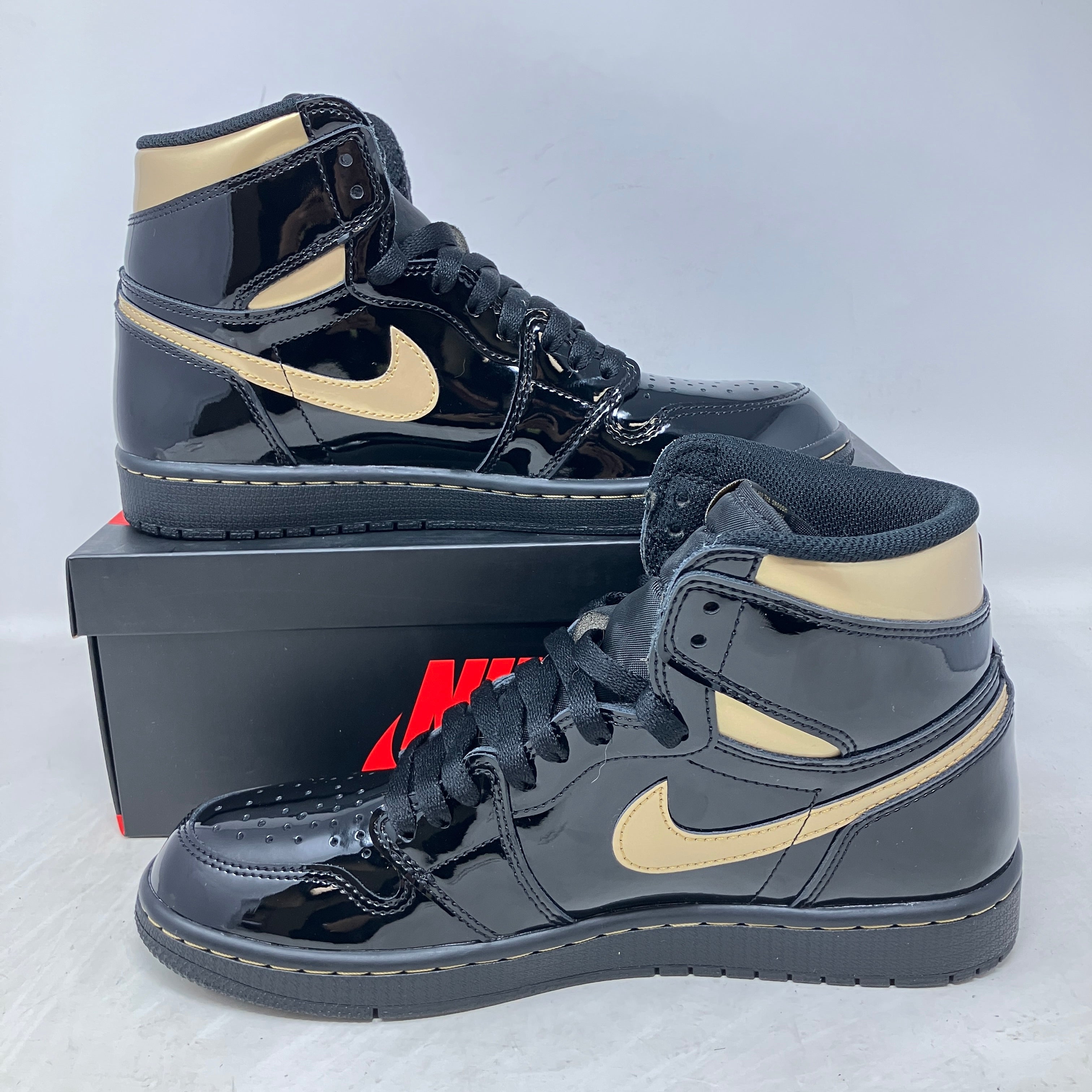Jordan 1 Retro High Black Metallic Gold (2020)
