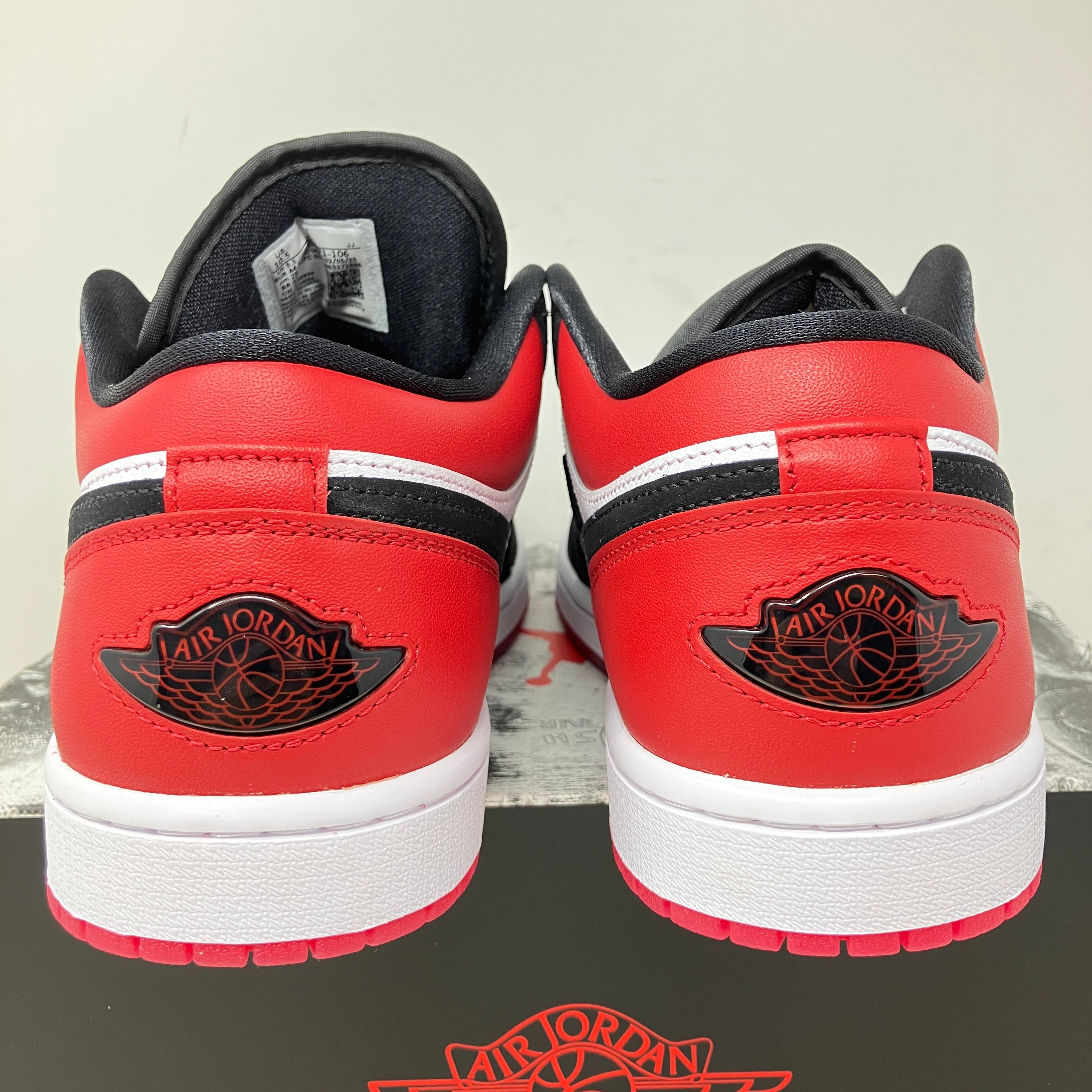 Jordan 1 Low SE Black Toe (2025)