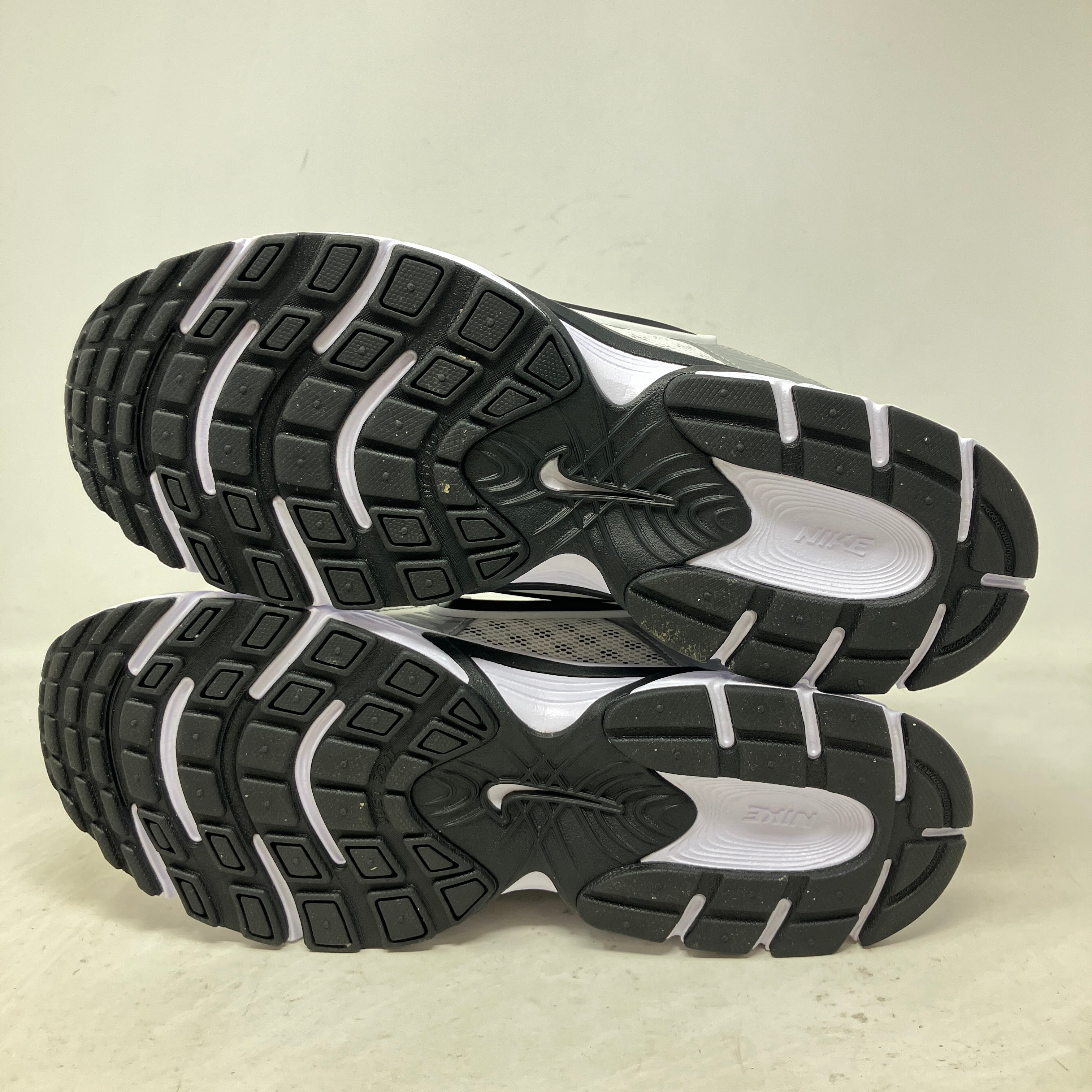 Nike V5 RNR White Vast Grey College Grey Black