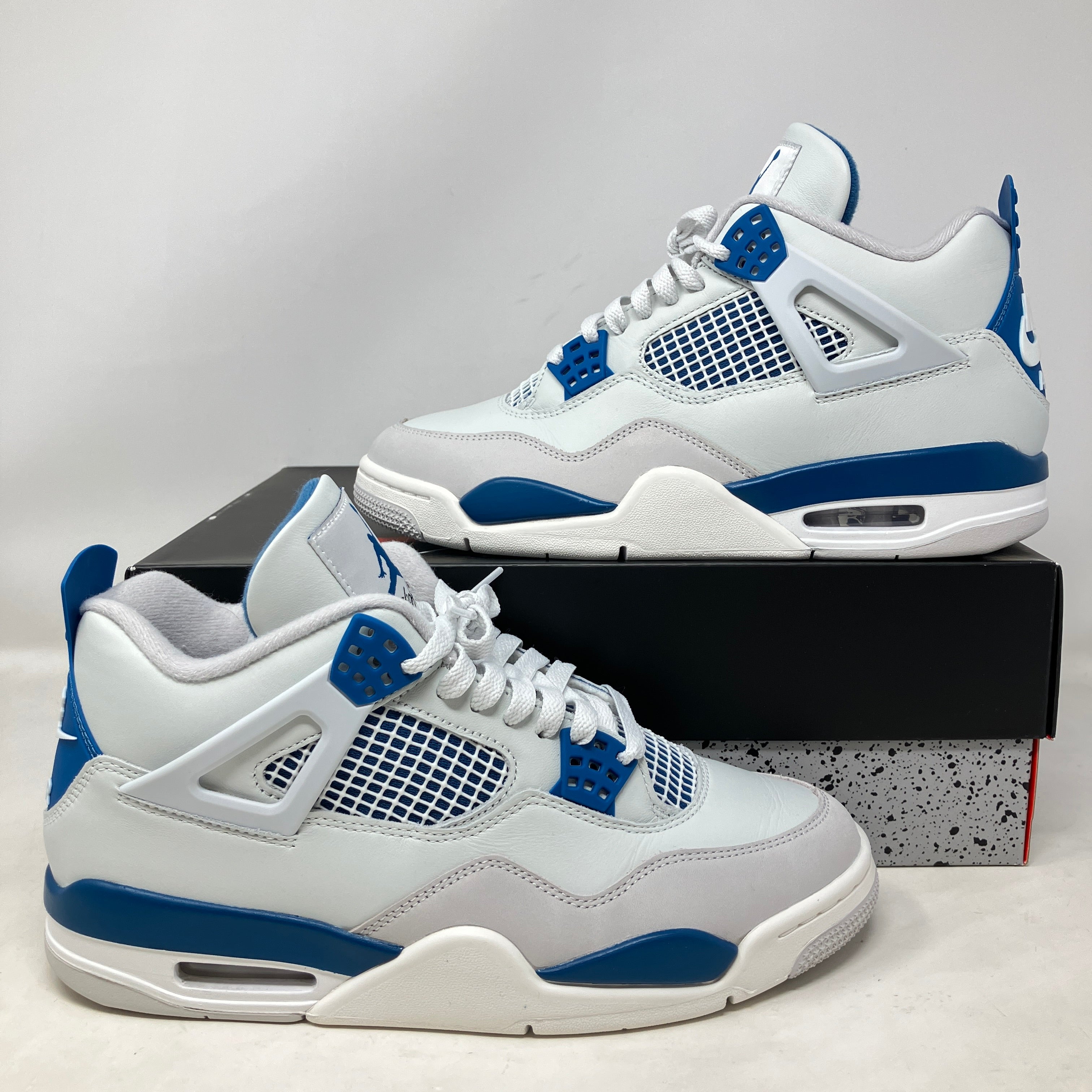 Jordan 4 Retro Military Blue (2024)
